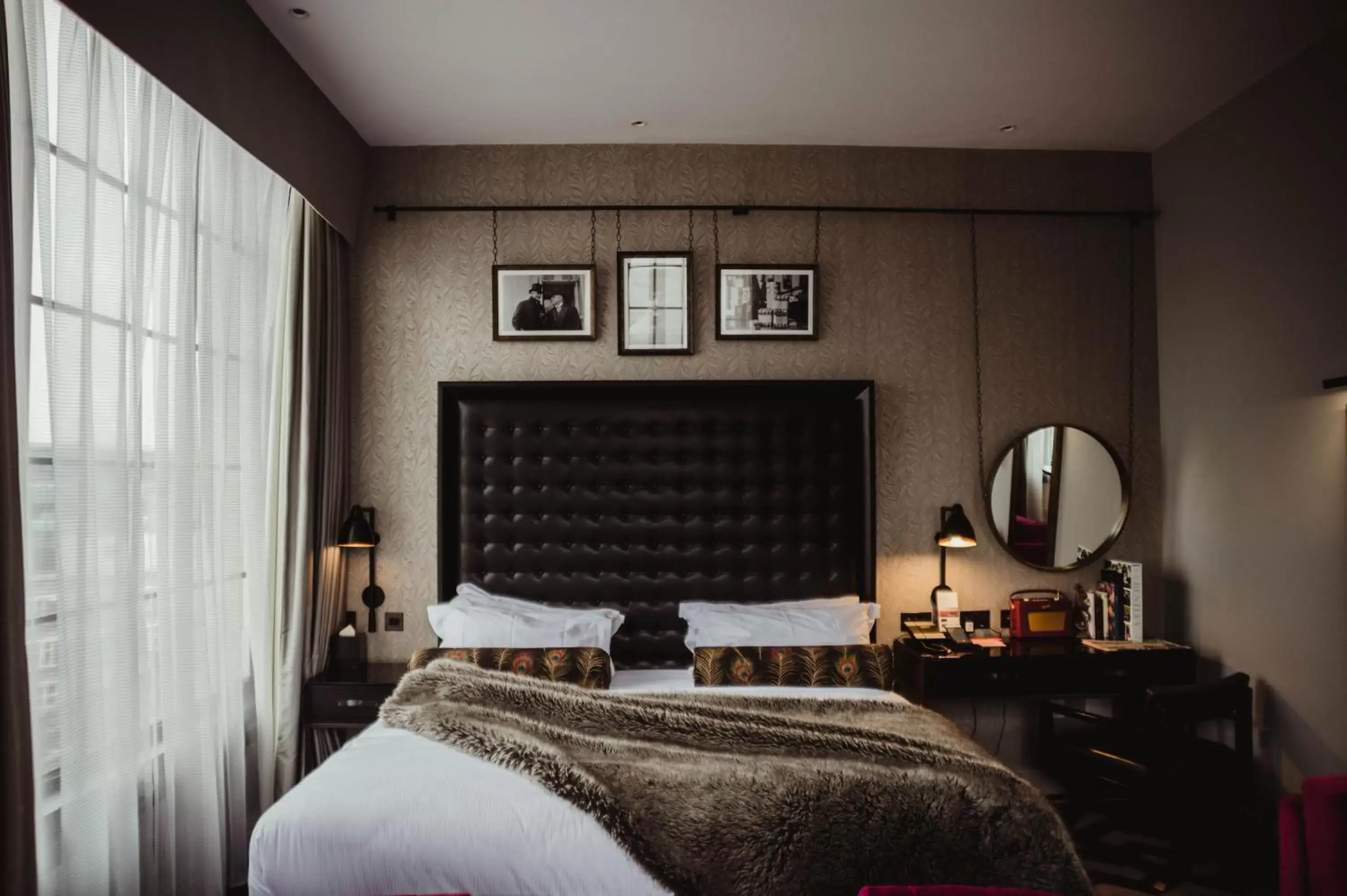 Bed in Hotel Gotham