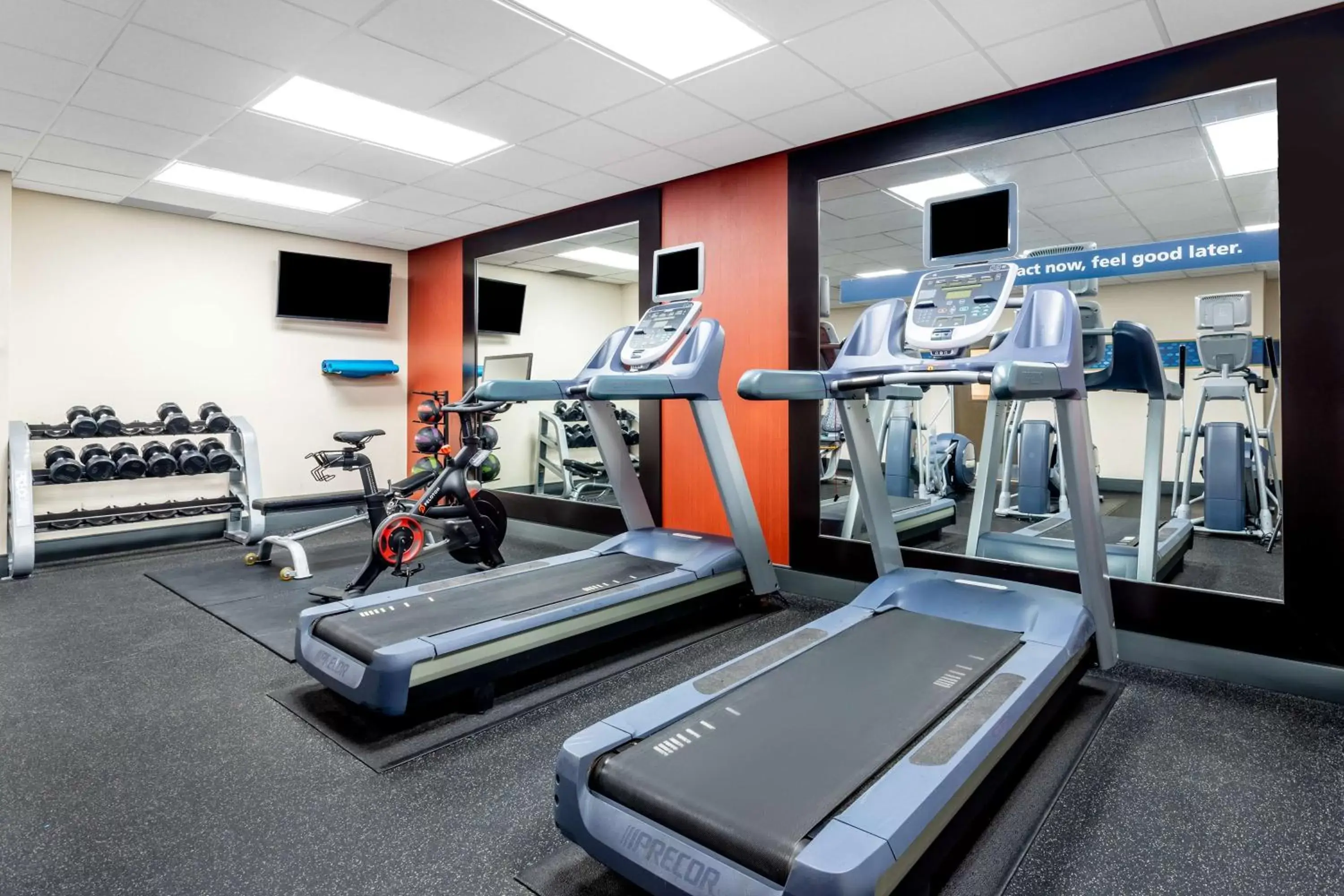 Fitness centre/facilities, Fitness Center/Facilities in Hampton Inn & Suites Minneapolis St. Paul Airport - Mall of America