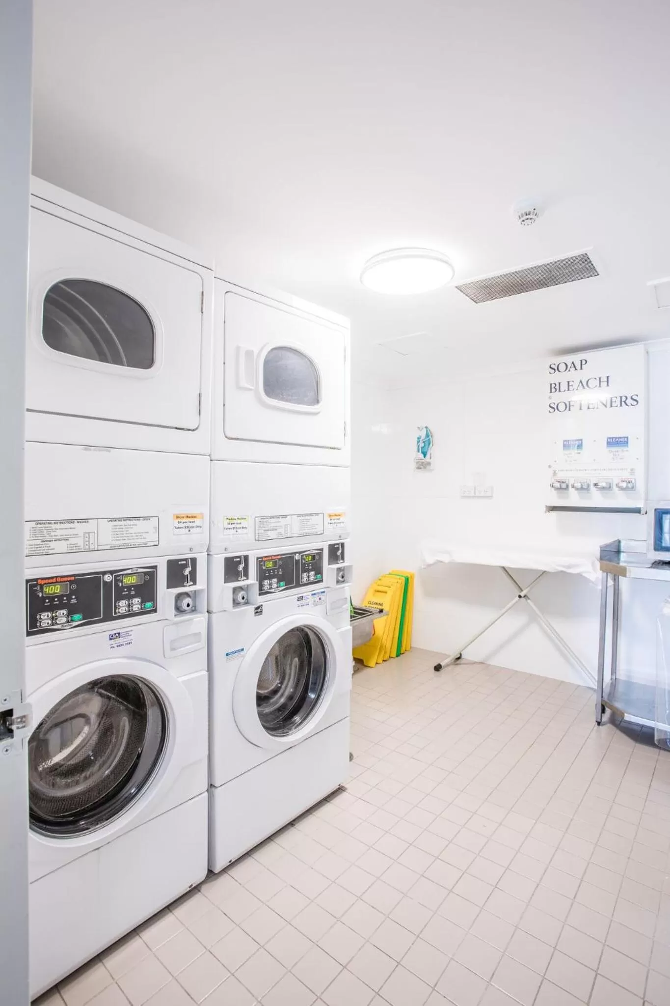 Communal kitchen in Arena Hotel (formerly Sleep Express Motel)