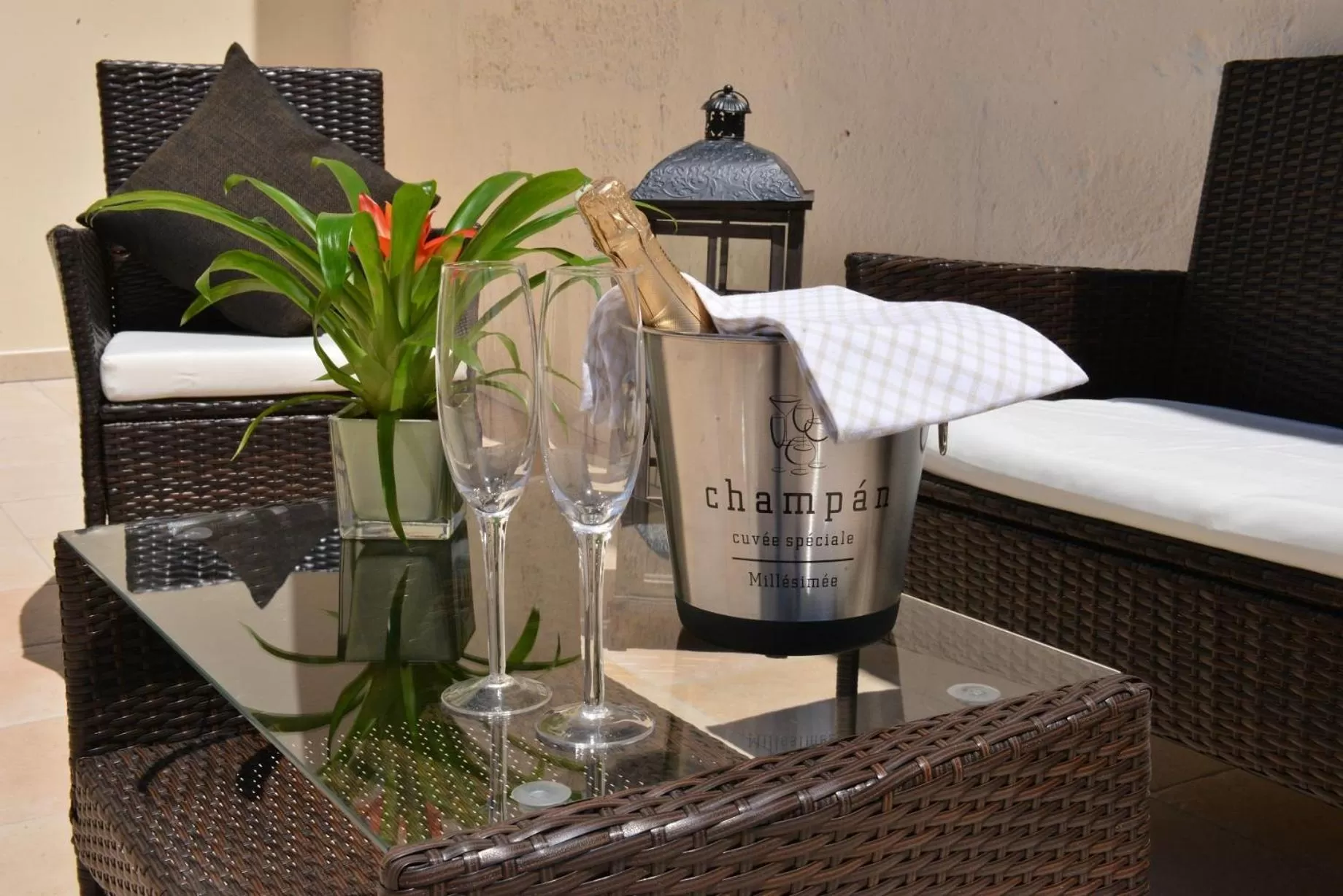 Balcony/Terrace, Bed in Tobacco Suite