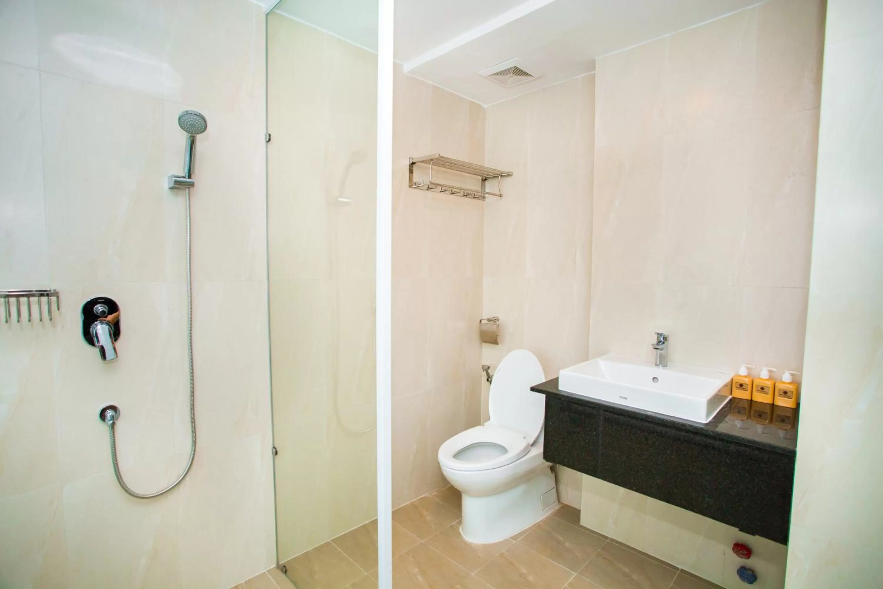 Bathroom in Moonlight Bay Hotel & Apartment