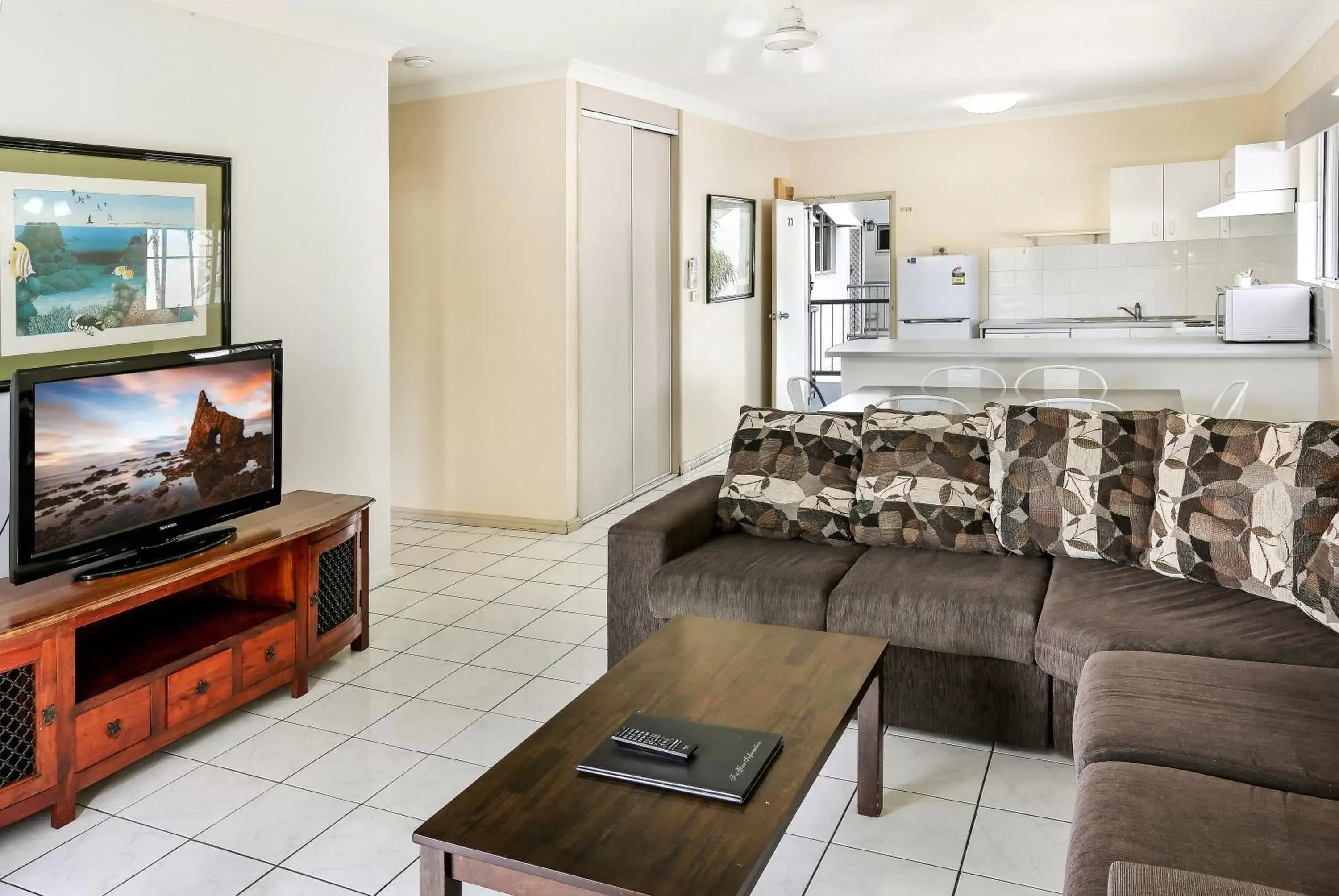 Living room, Seating Area in Citysider Cairns Holiday Apartments