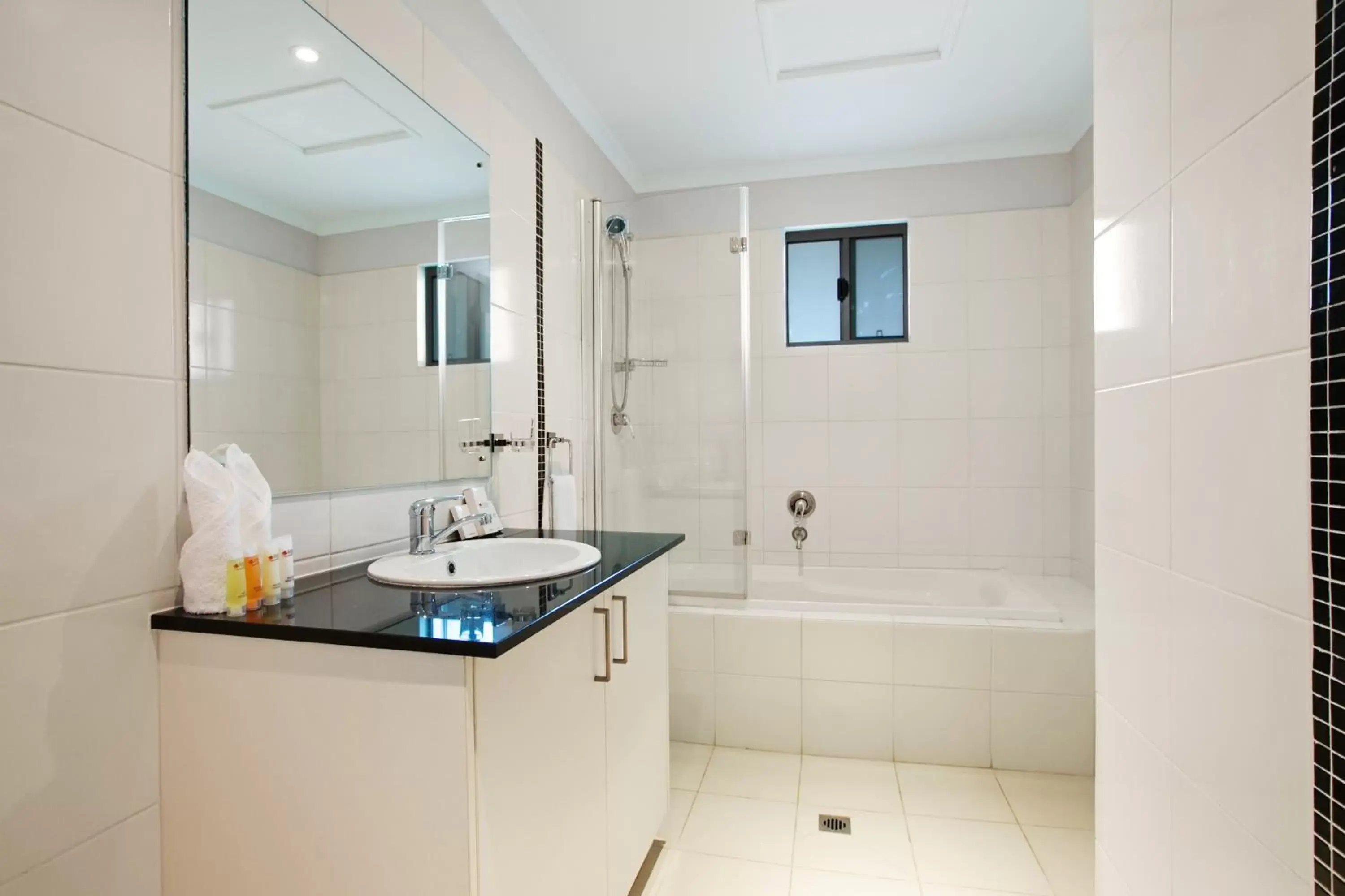 Bathroom in Argus Apartments Darwin