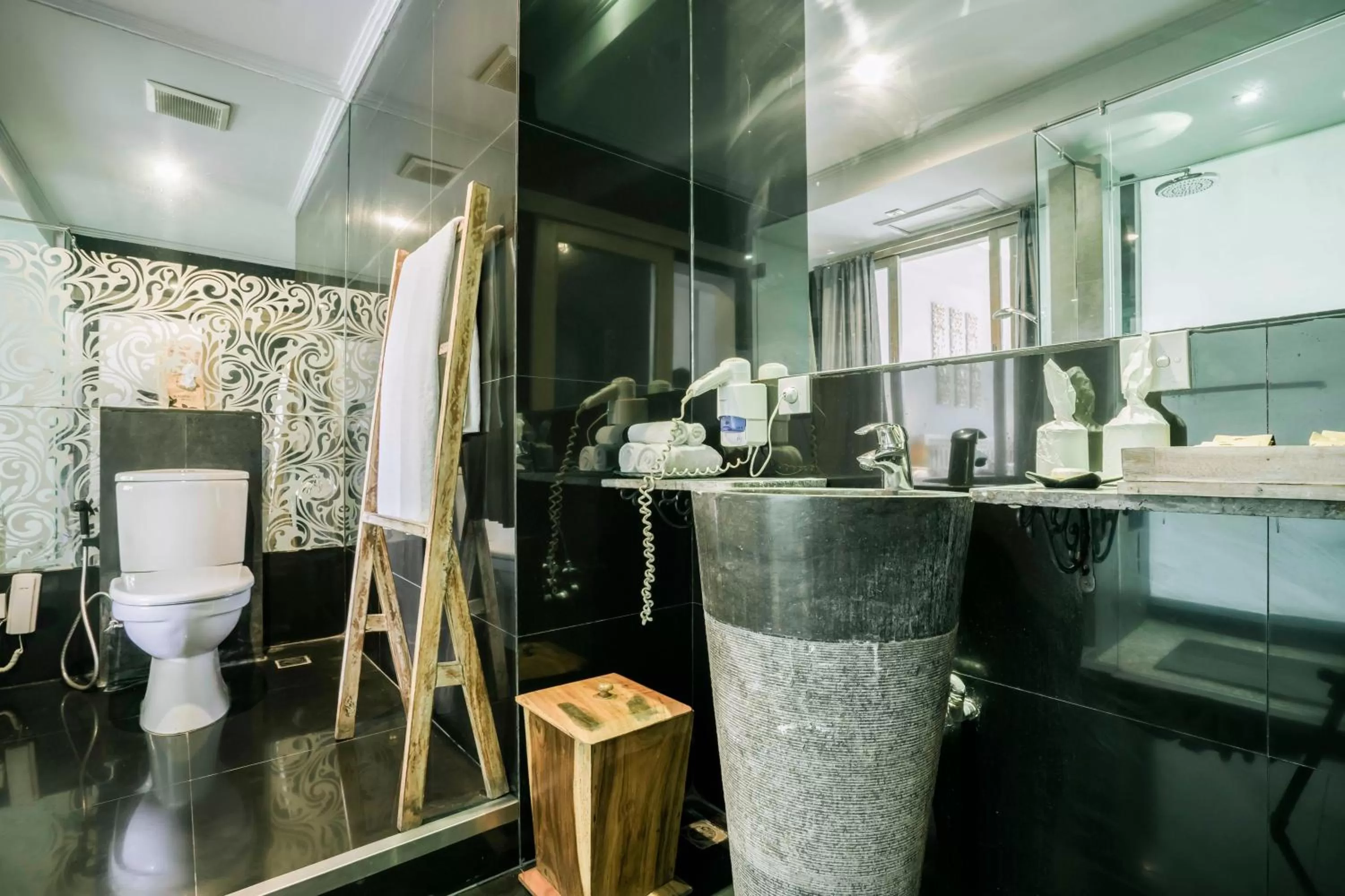 Toilet in KajaNe Mua at Ubud Bali