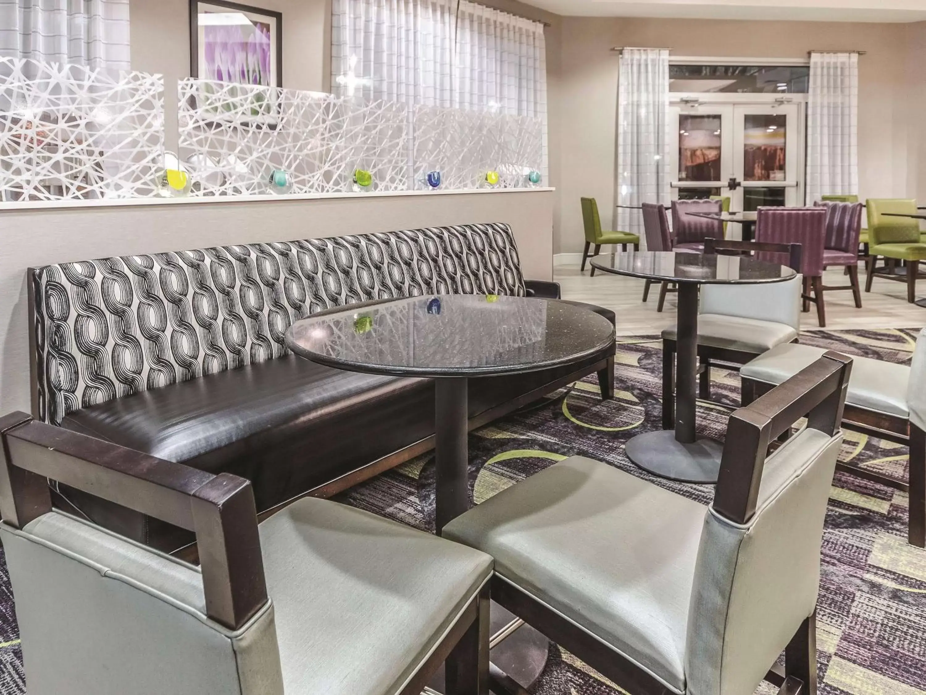 Restaurant/places to eat, Lounge/Bar in La Quinta by Wyndham Grand Junction Airport