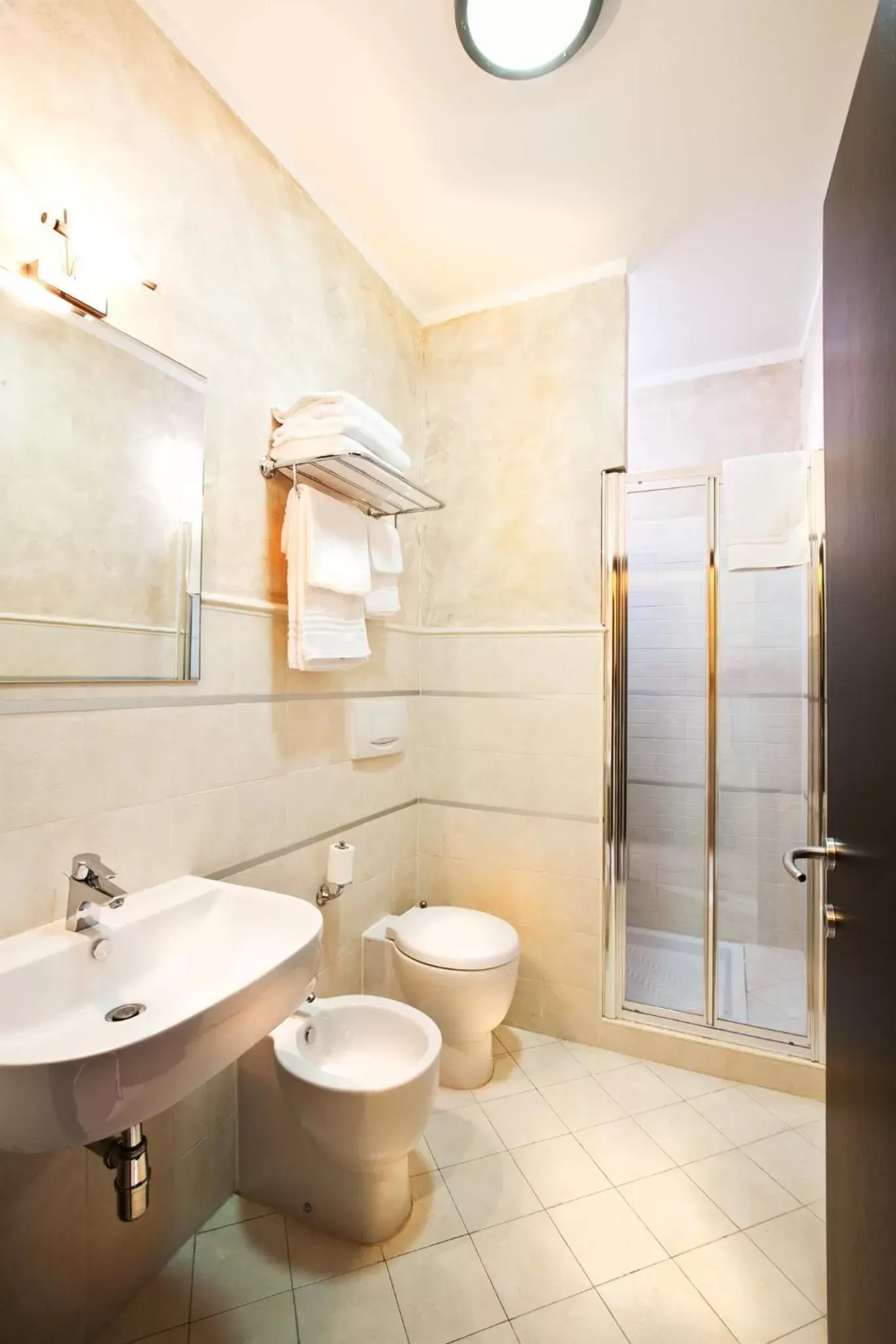 Bathroom in Hotel La Campagnola