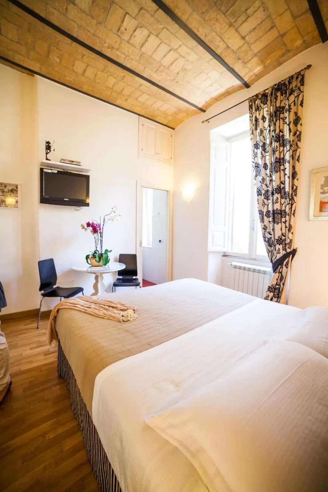 Photo of the whole room, Bed in Villa Paganini B&B