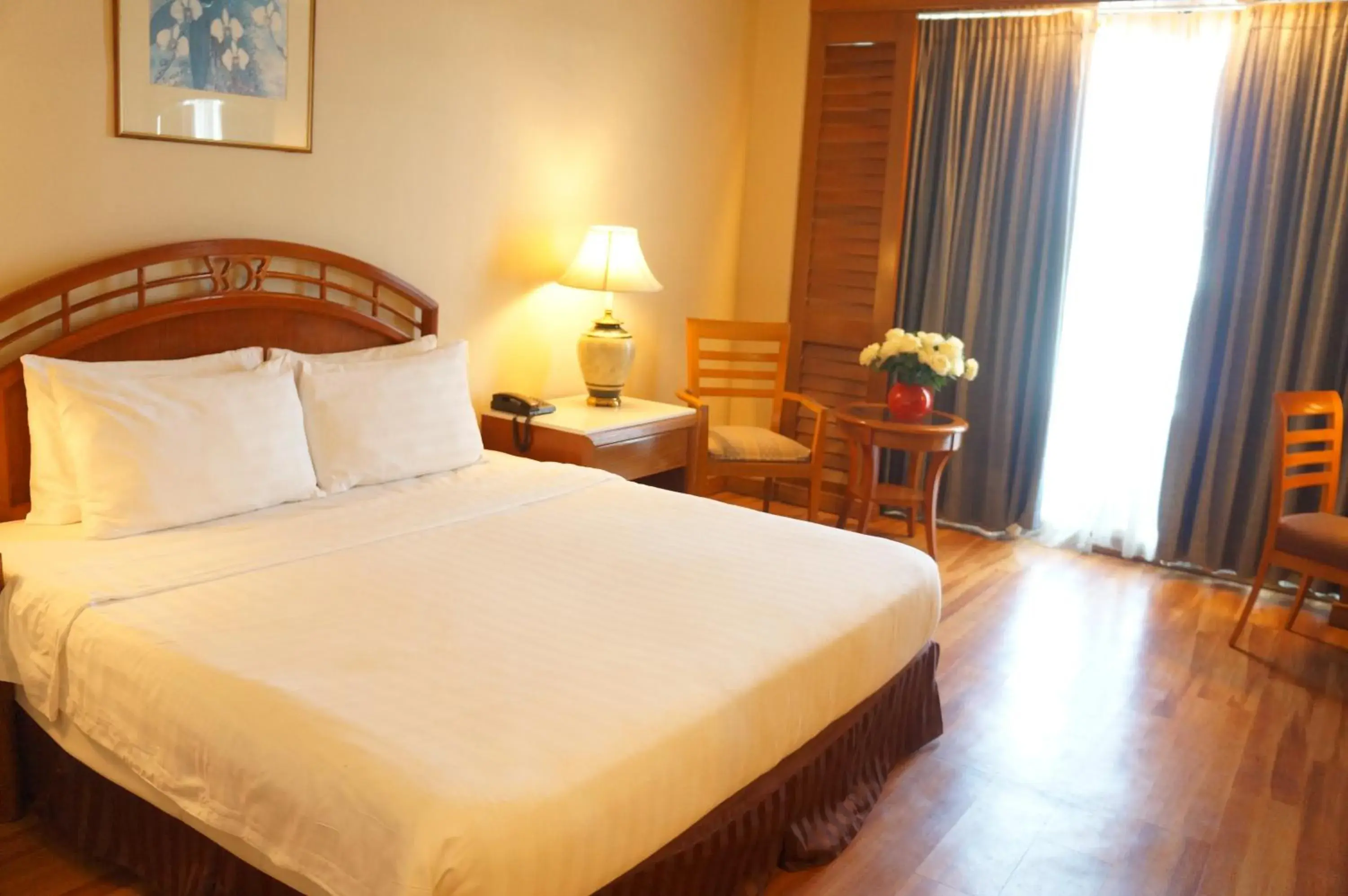 Photo of the whole room, Bed in Sabah Oriental Hotel