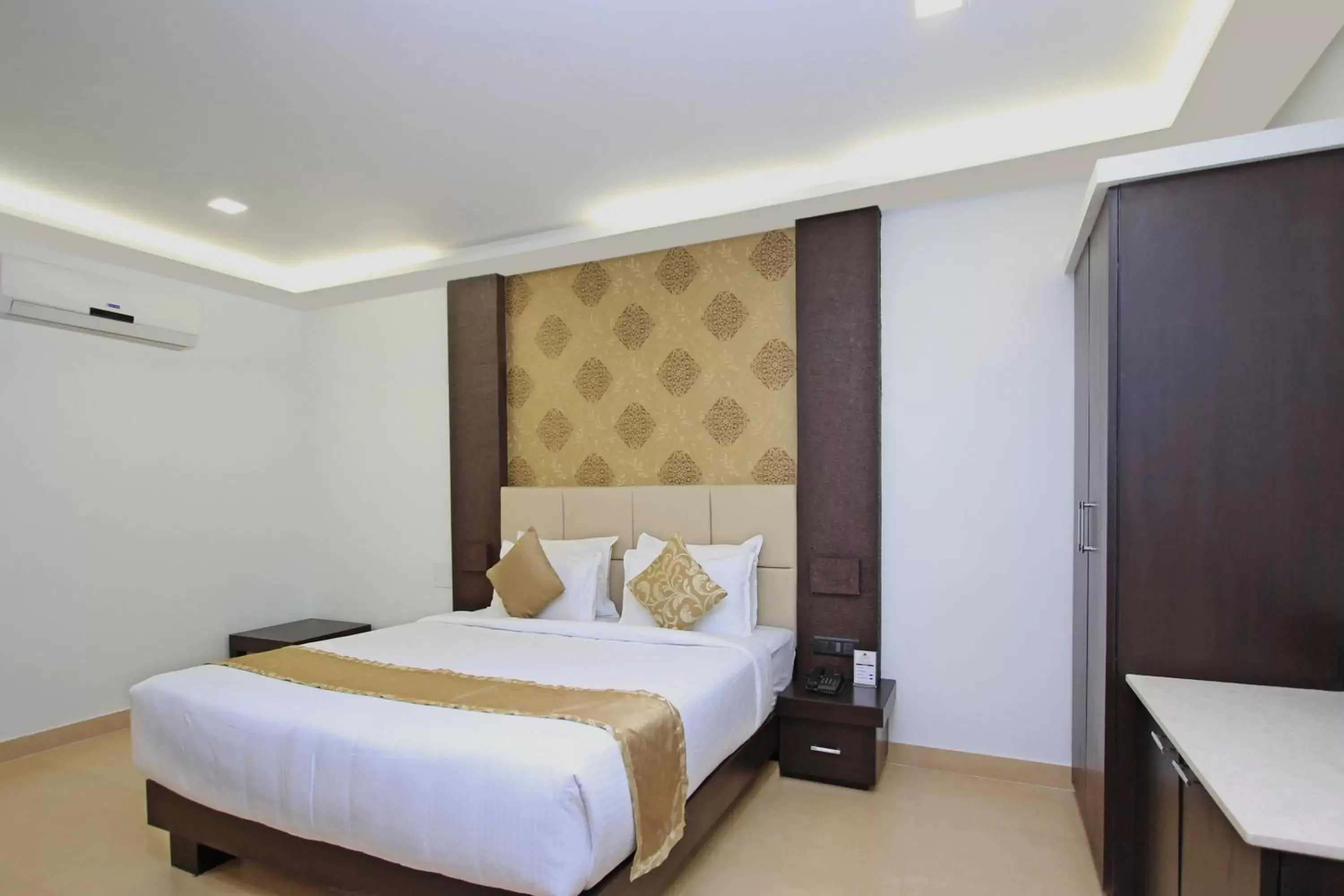 Deluxe King Room - single occupancy in Ambaari hotel Deluxe King Room - single occupancy in Ambaari hotel