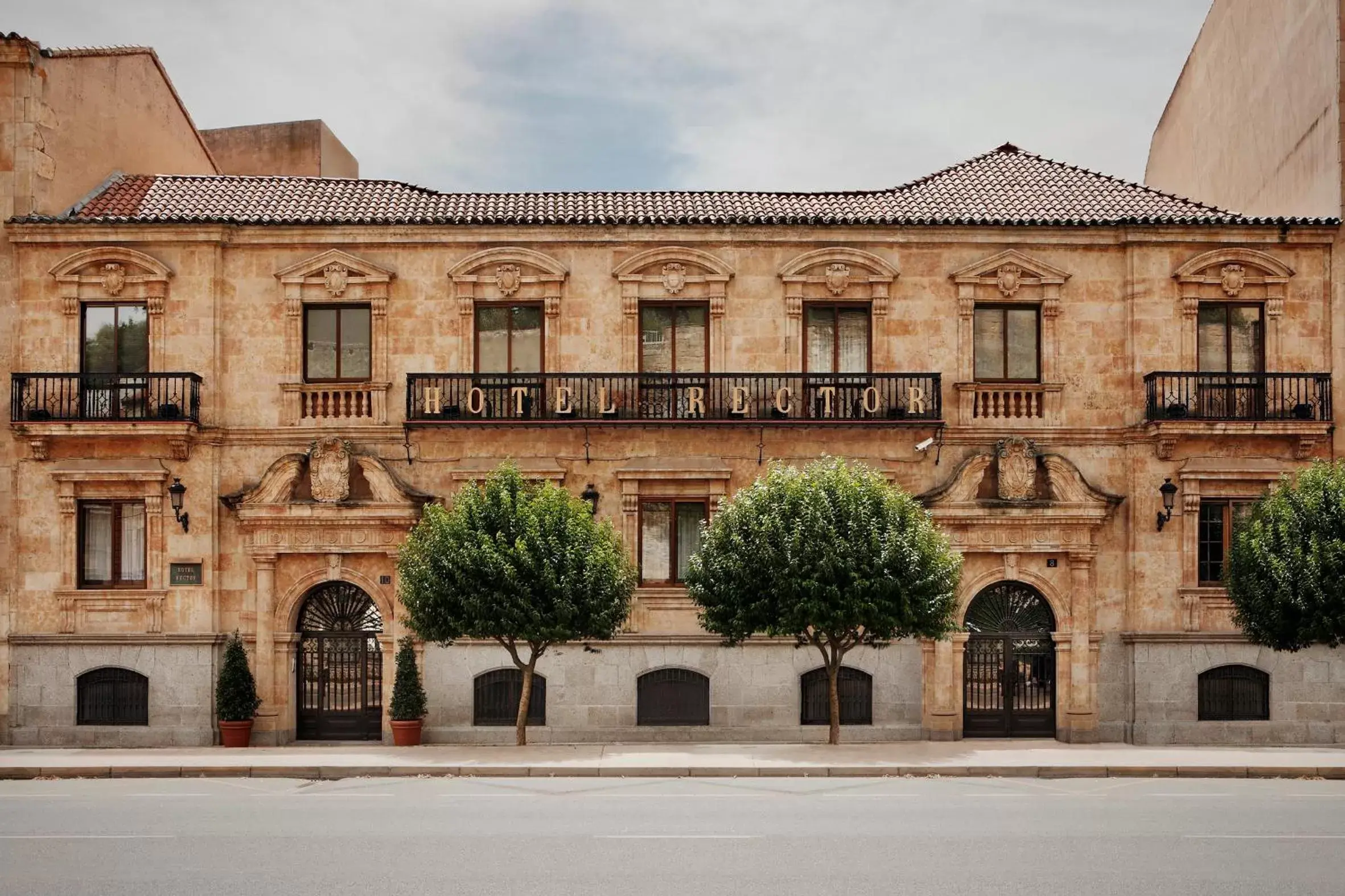 Facade/entrance, Property Building in Hotel Rector