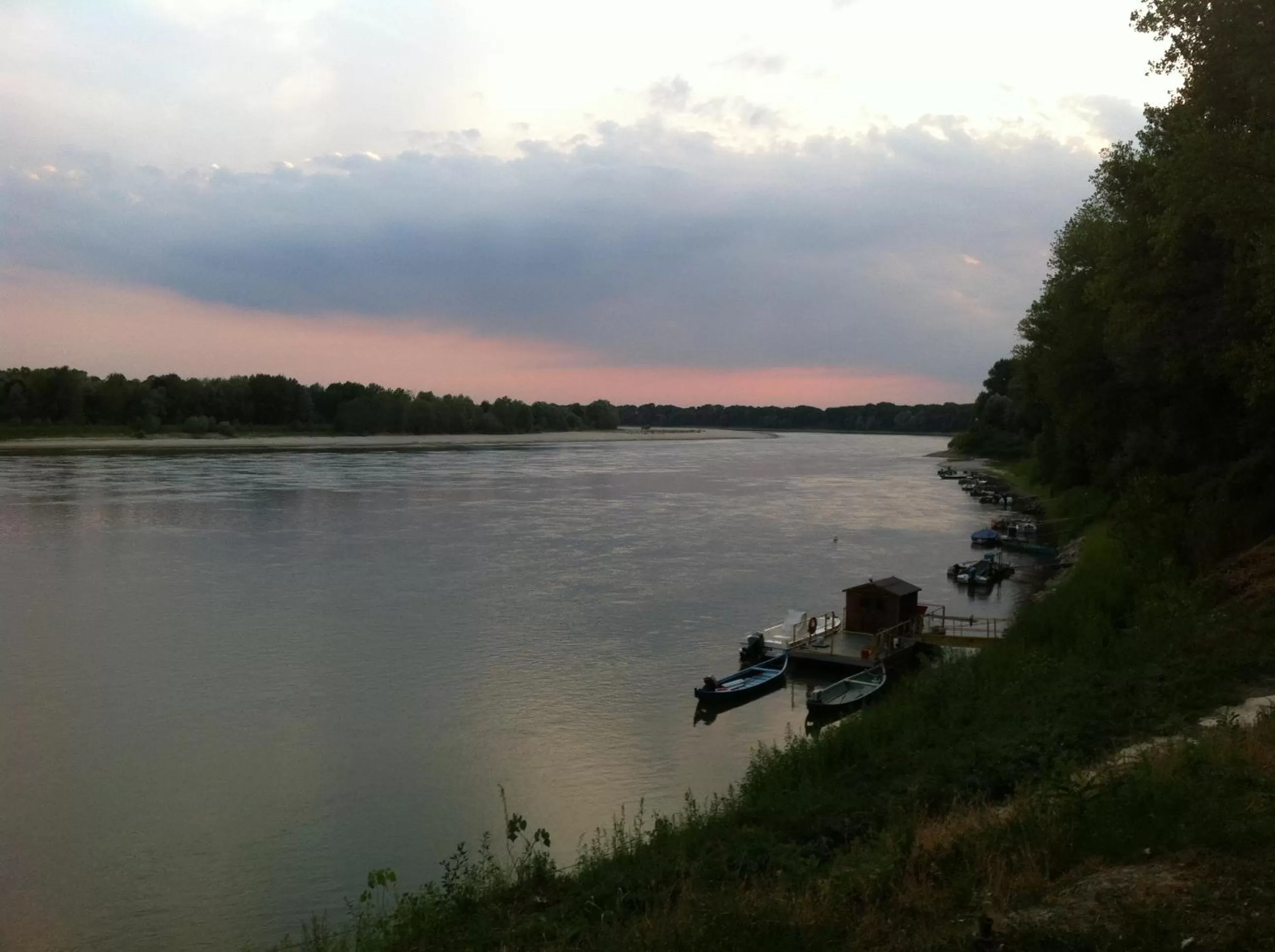 Area and facilities in Luna Residence Hotel