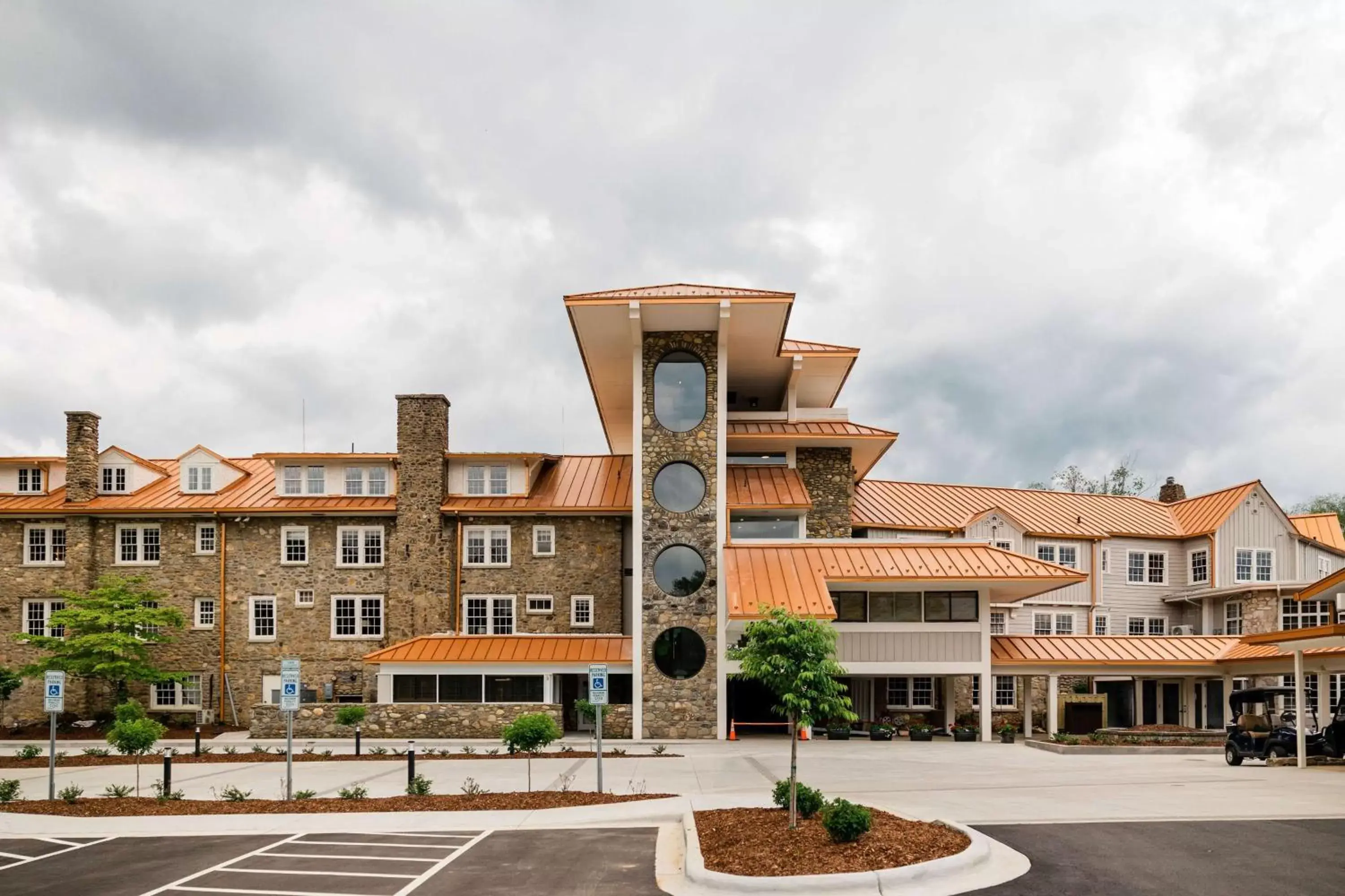 Property Building in Waynesville Inn & Golf Club, Trademark Collection by Wyndham