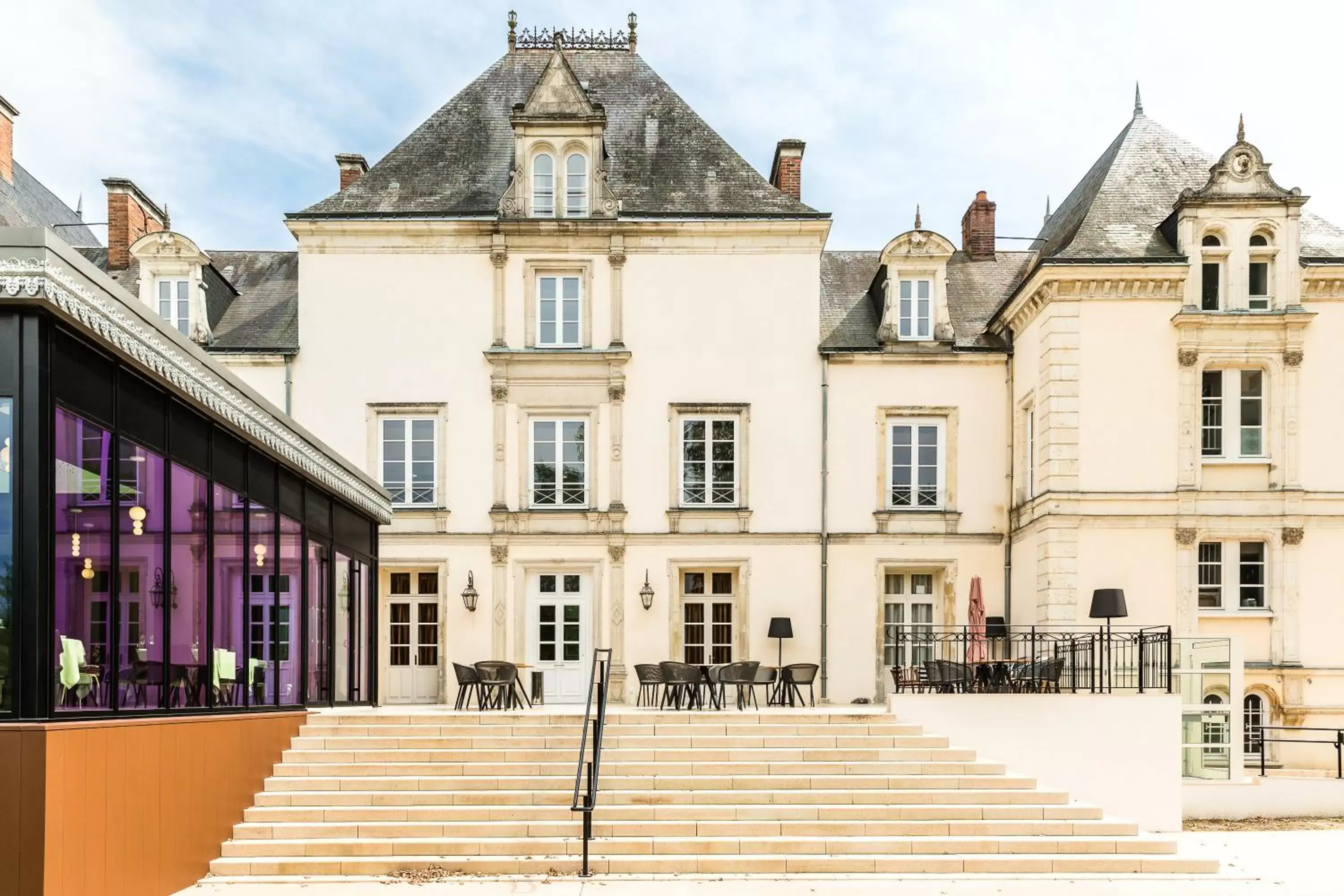 Property Building in Le Mans Country Club