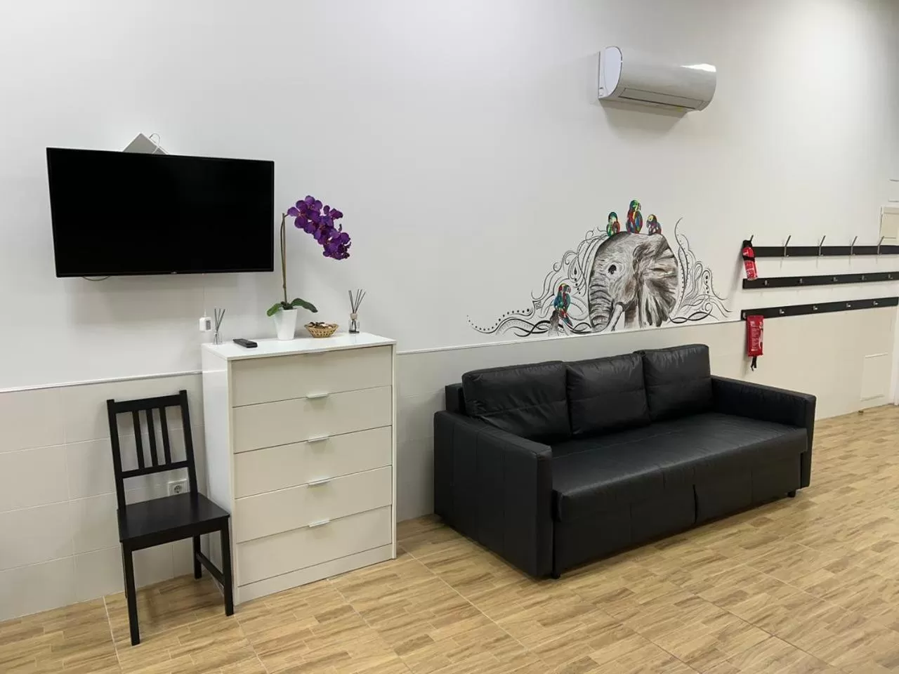 TV/Entertainment Center in Grandera Apart`s - Lliri 7