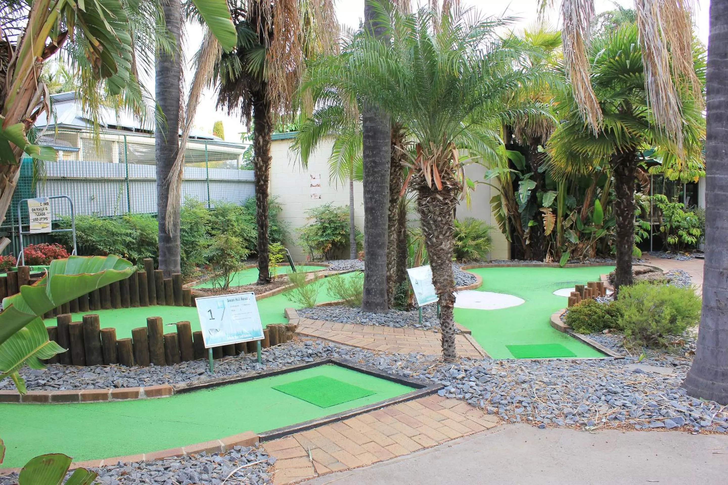 Minigolf in Swan Hill Resort