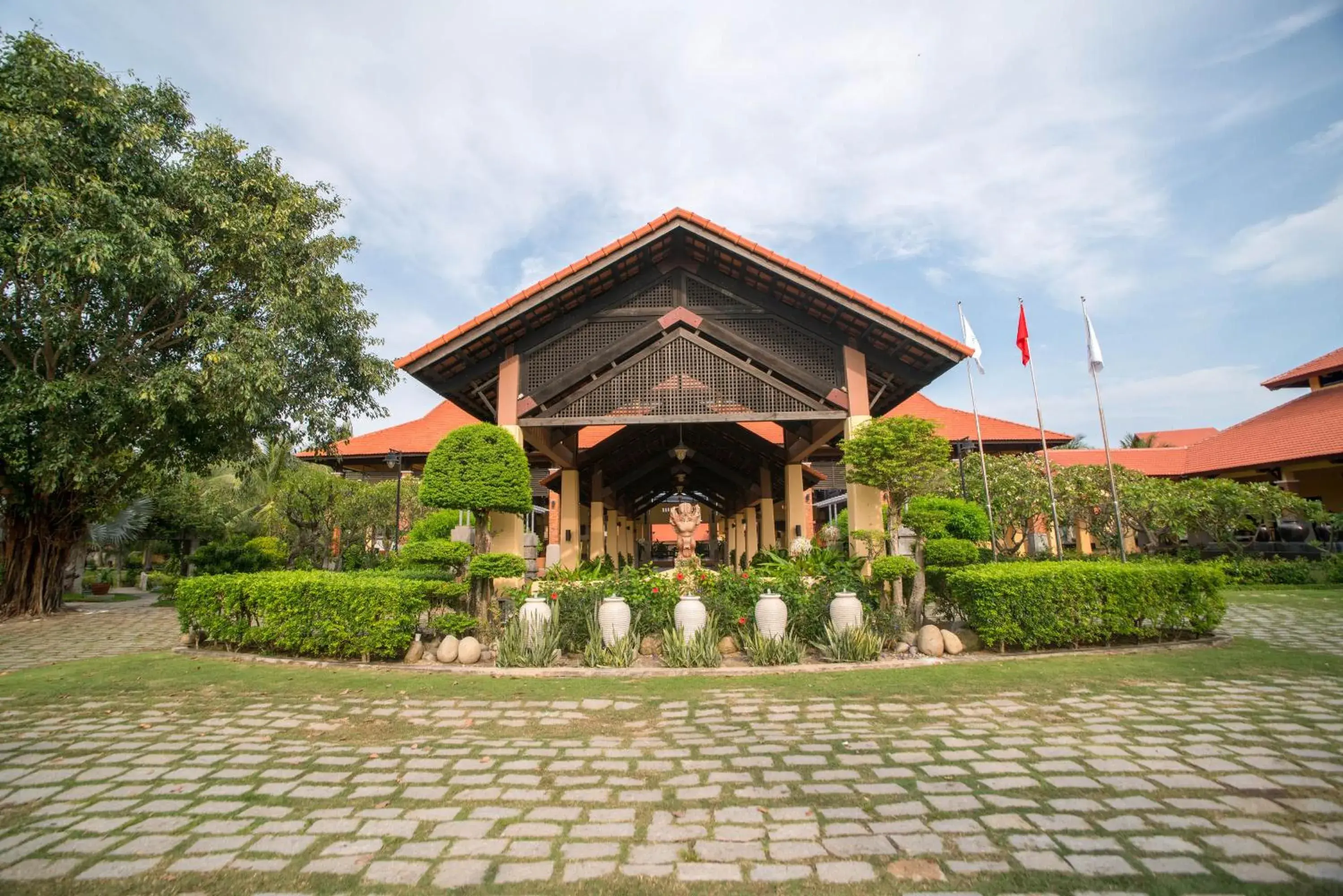 Facade/entrance, Property Building in Pandanus Resort