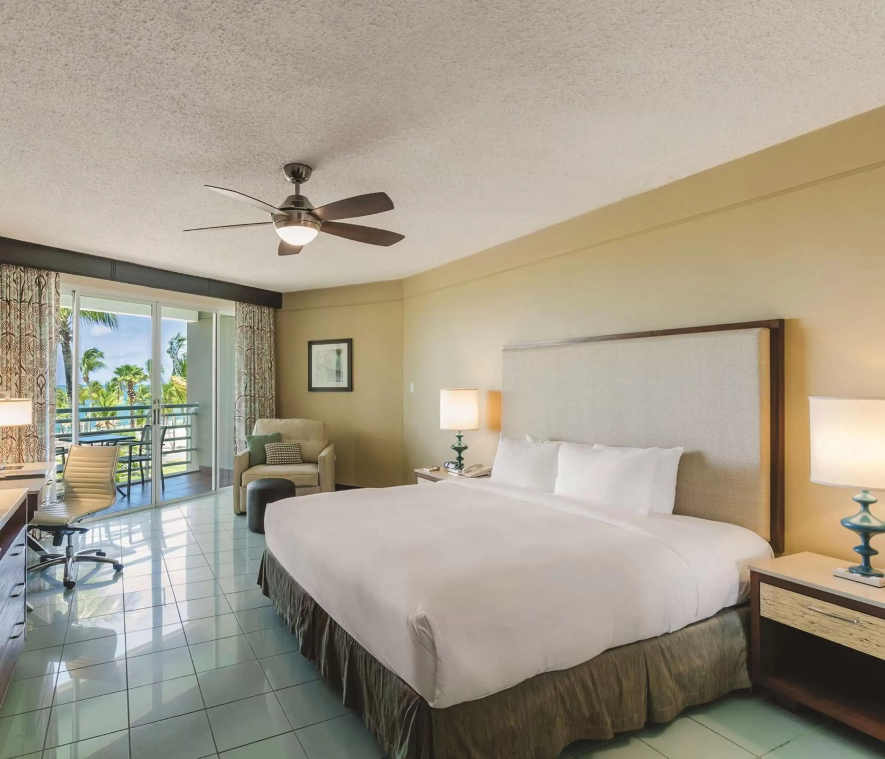 Bedroom, Bed in Hilton Ponce Golf & Casino Resort
