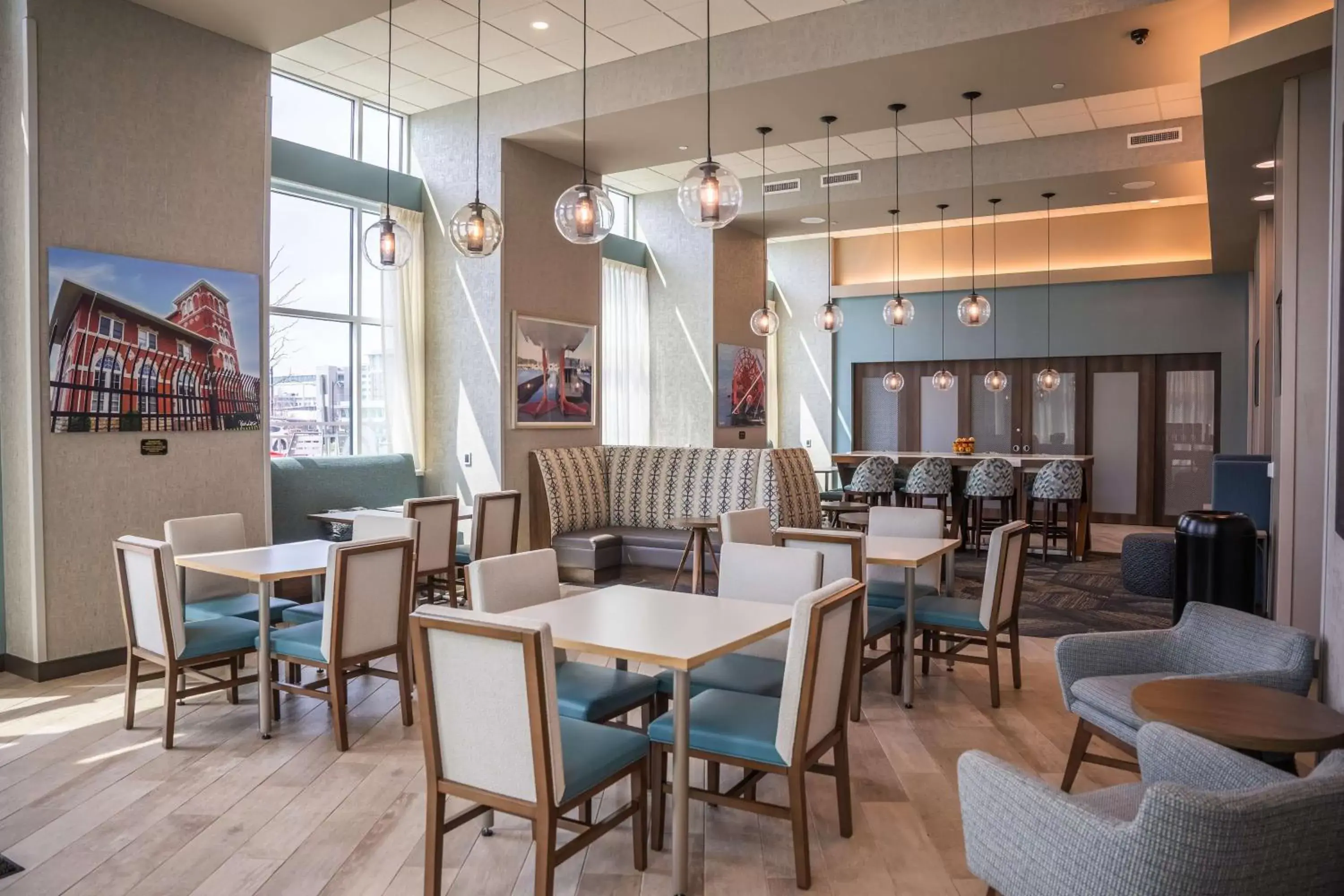 Lobby or reception, Restaurant/Places to Eat in Hampton Inn & Suites Erie Bayfront