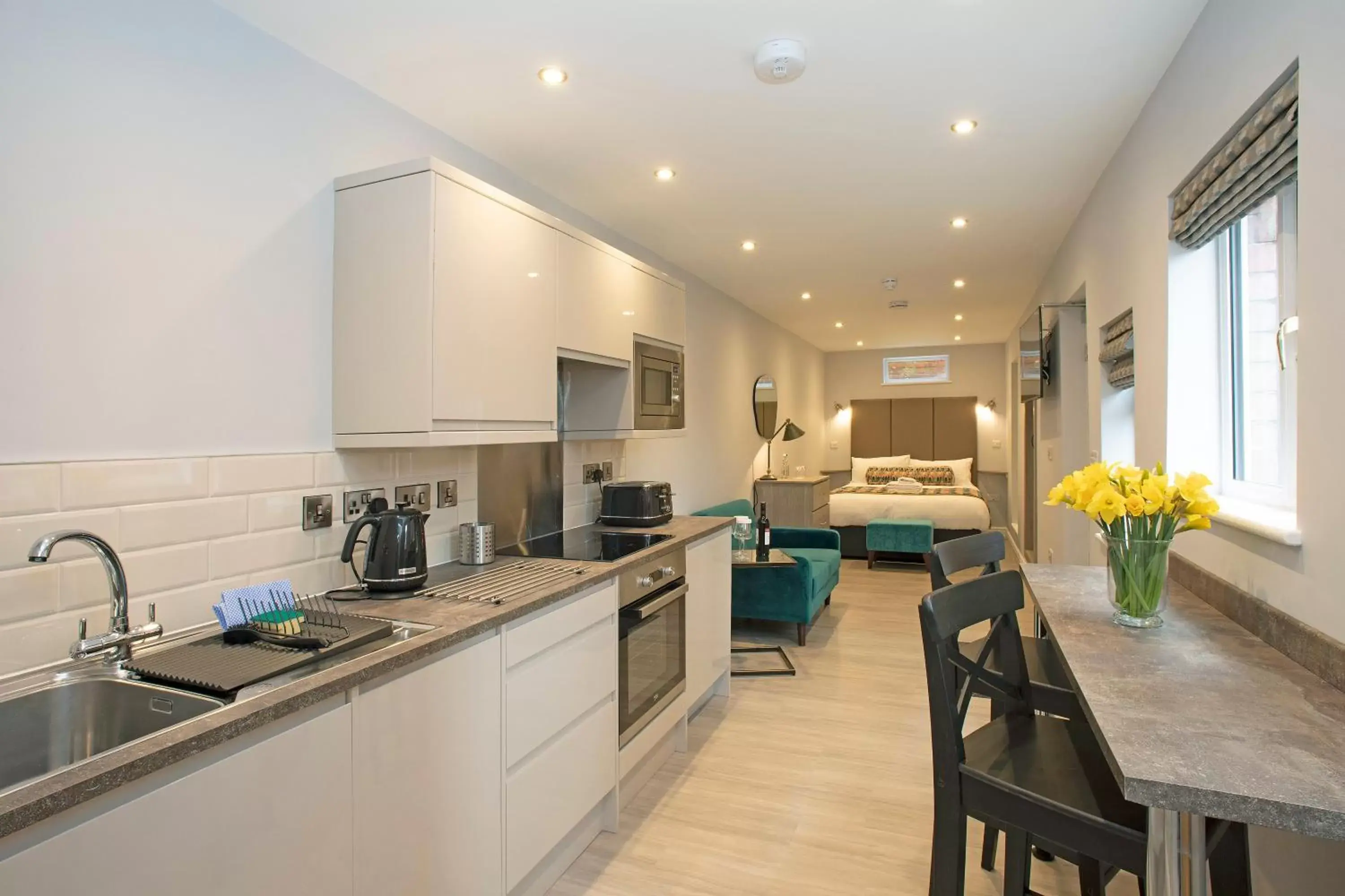 Shower, Kitchen/Kitchenette in Townhouse No.1