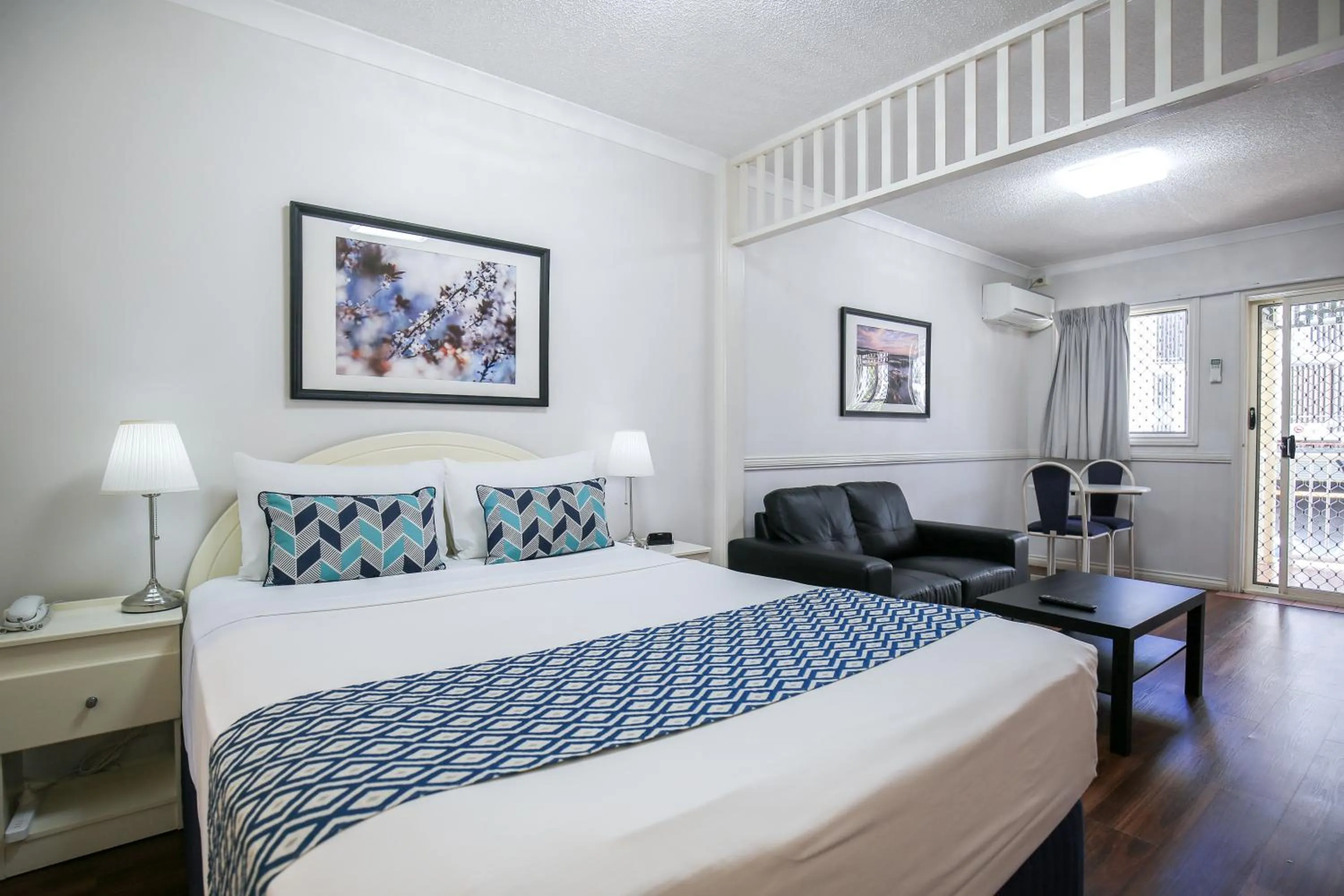 Bed in Toowong Central Motel Apartments