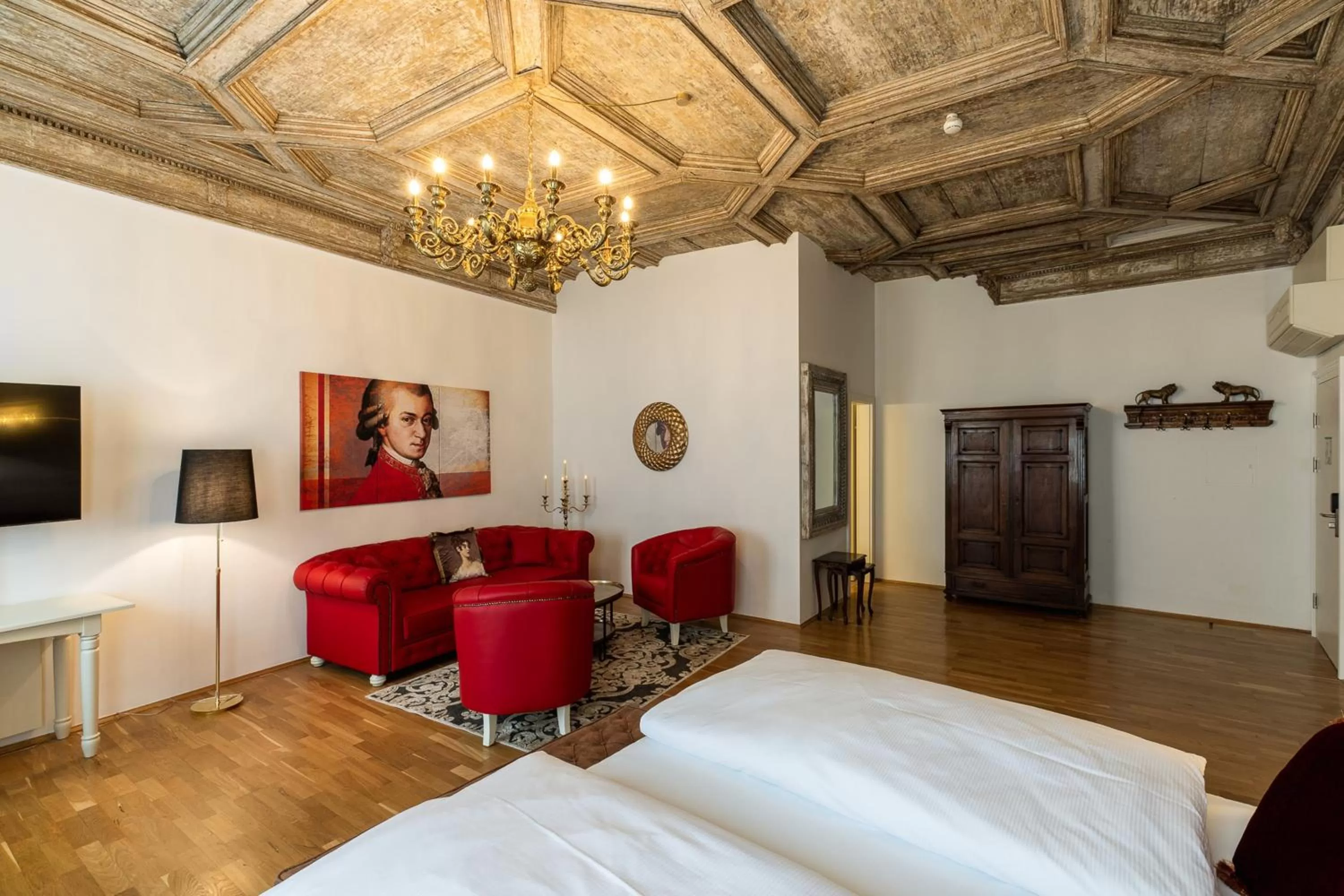 Photo of the whole room, Bed in Amedia Plaza Wels, Trademark Collection by Wyndham