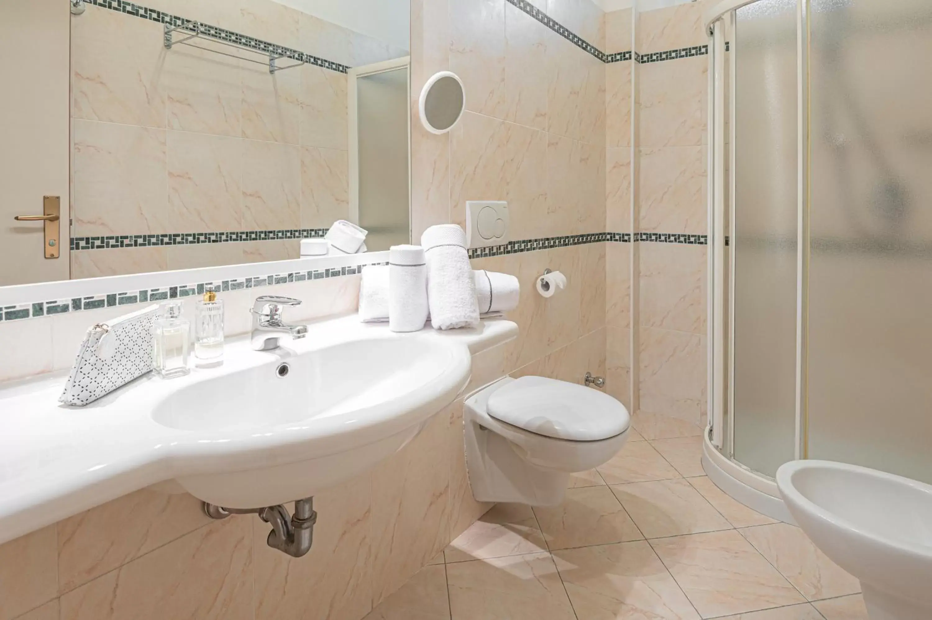 Bathroom in Hotel Adria