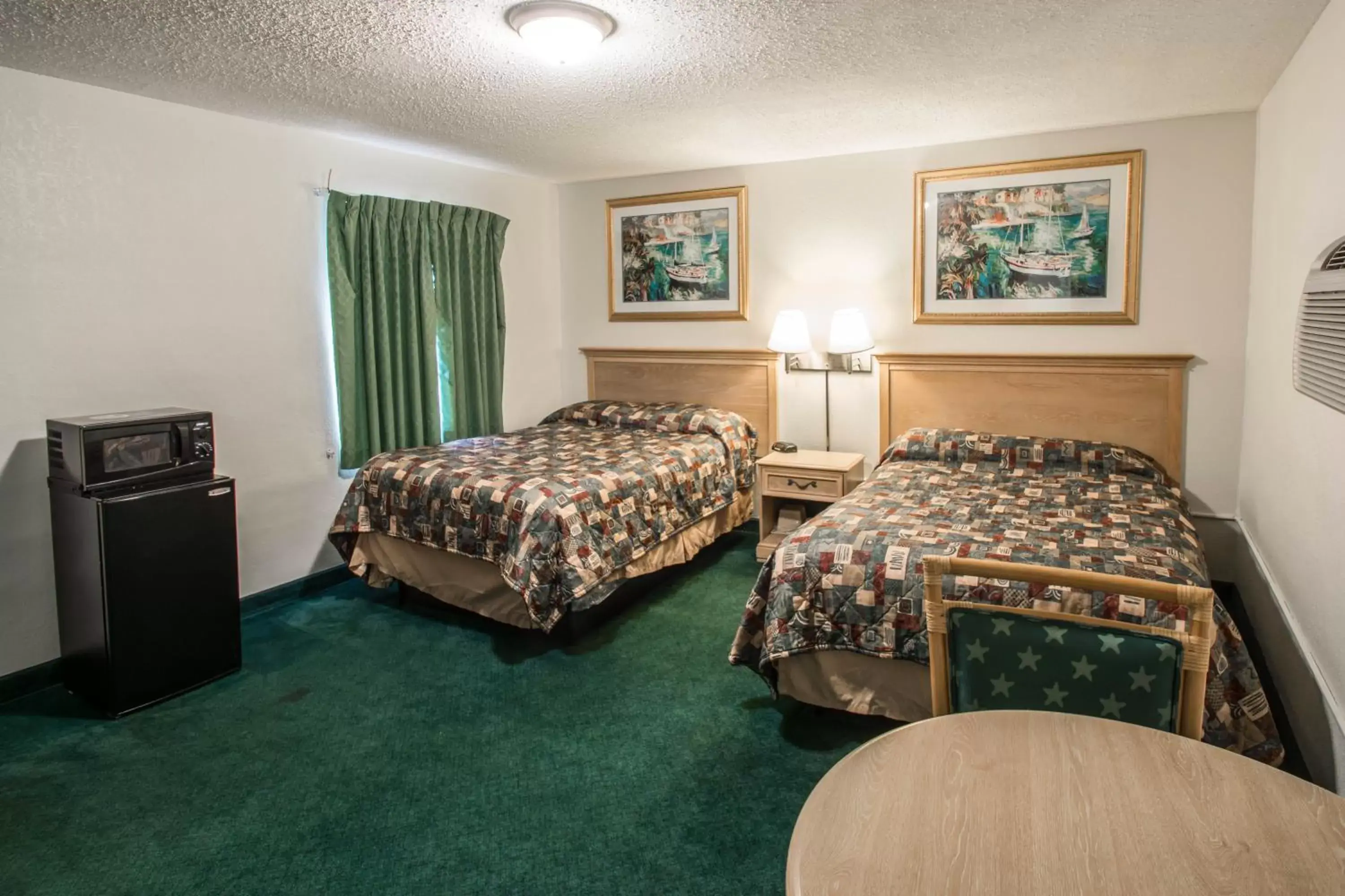 Double Room with Two Double Beds - Smoking in Rodeway Inn Fort Pierce US Highway 1