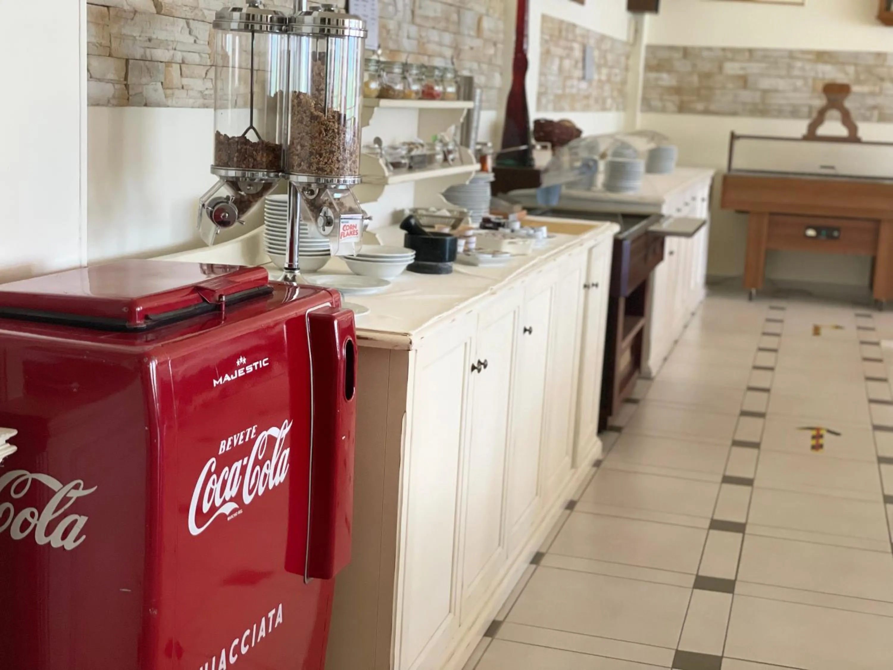 Restaurant/places to eat in Hotel Rabay