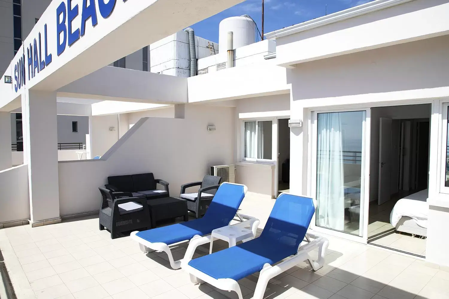 Balcony/Terrace in Sun Hall Beach Hotel Apartments