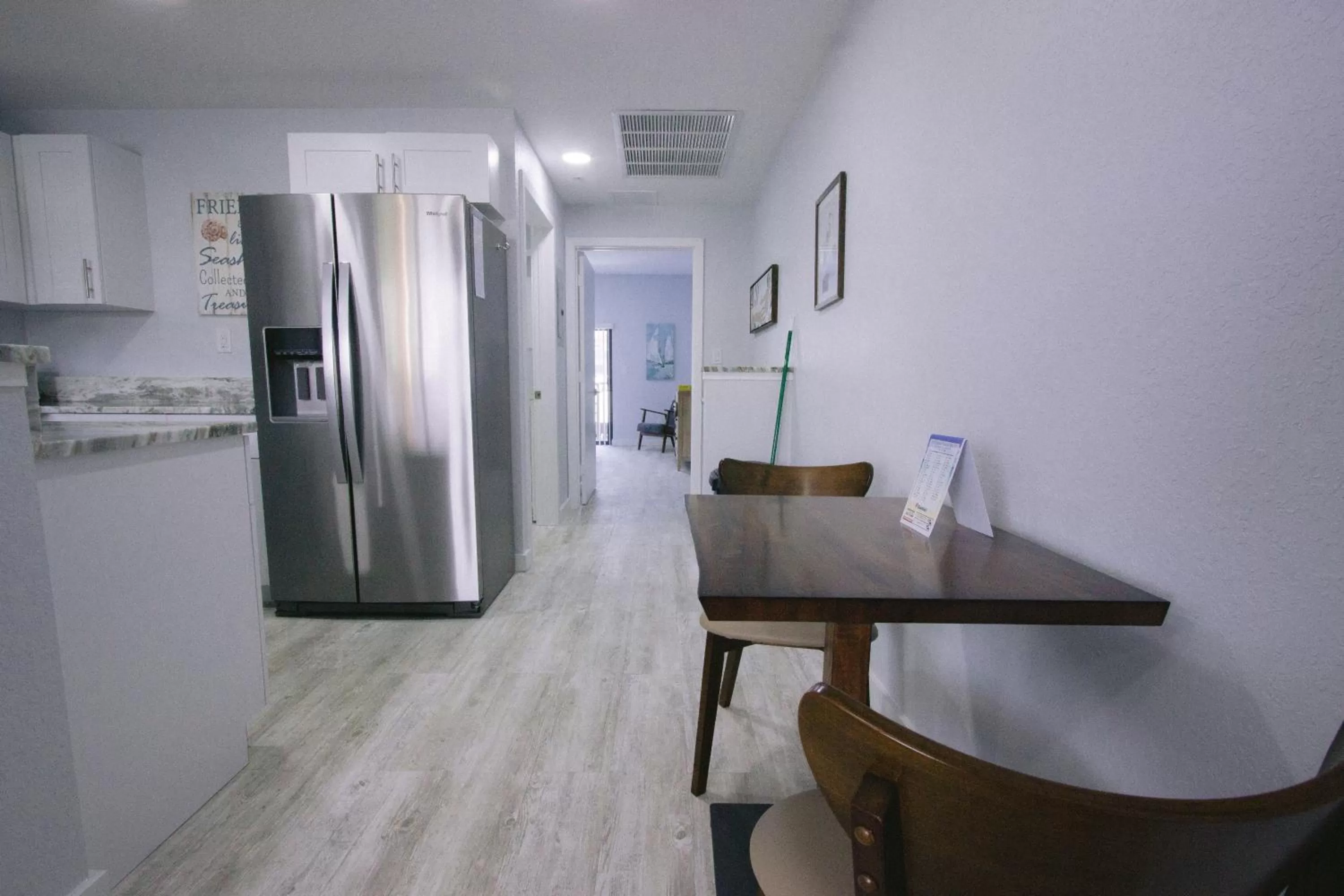 Kitchen or kitchenette in Vistalmar Beach Resort