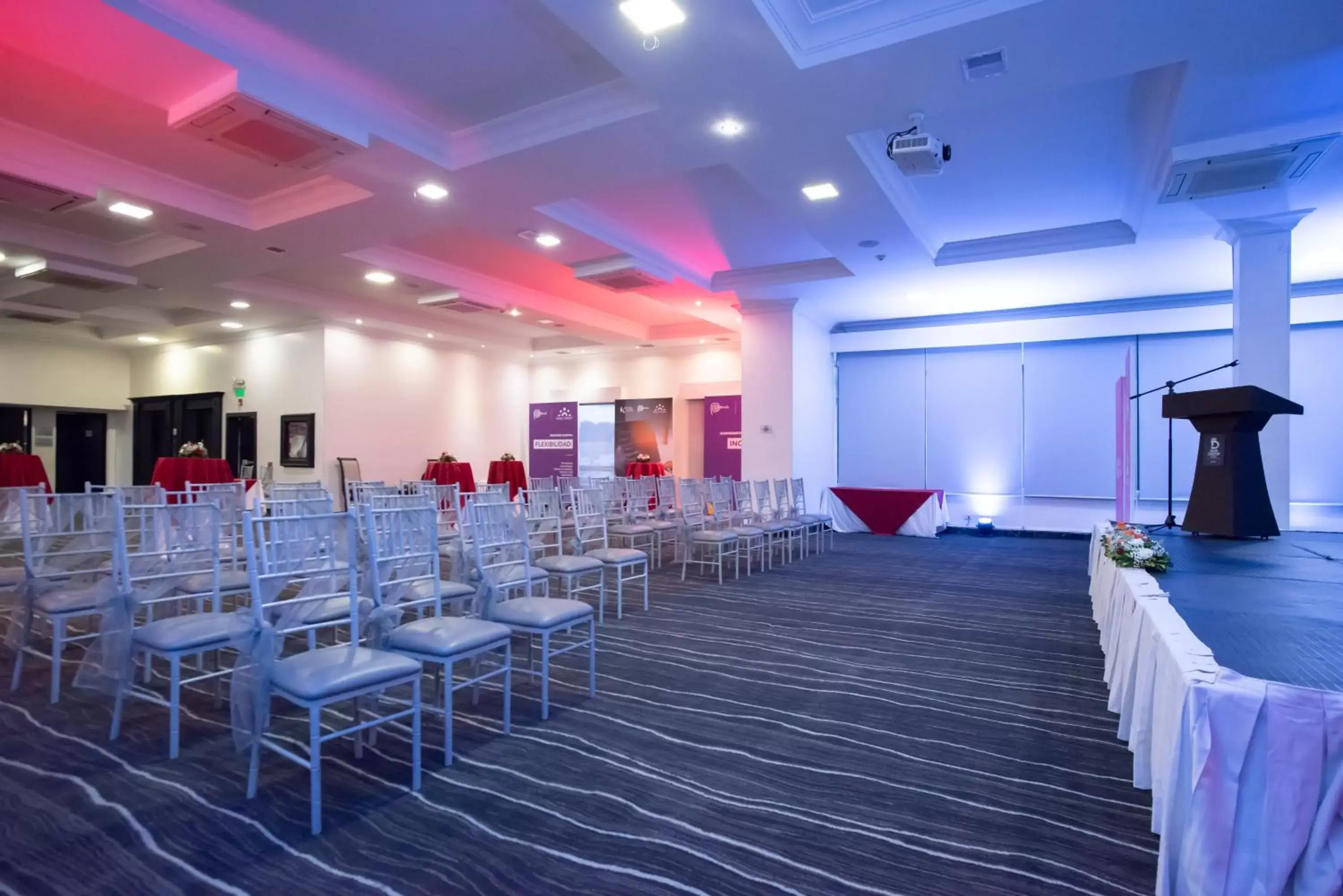 Meeting/conference room, Banquet Facilities in Dann Carlton Quito