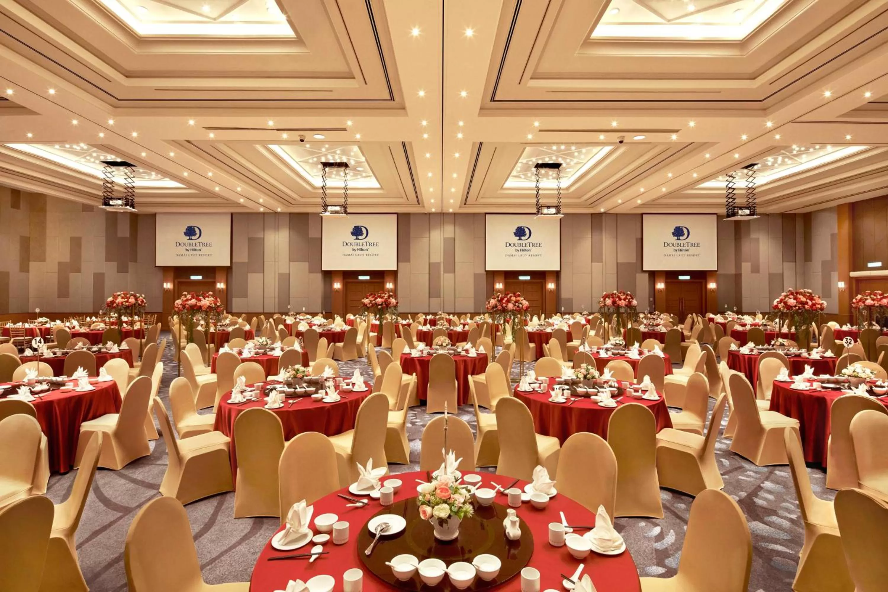 Meeting/conference room in DoubleTree by Hilton Damai Laut