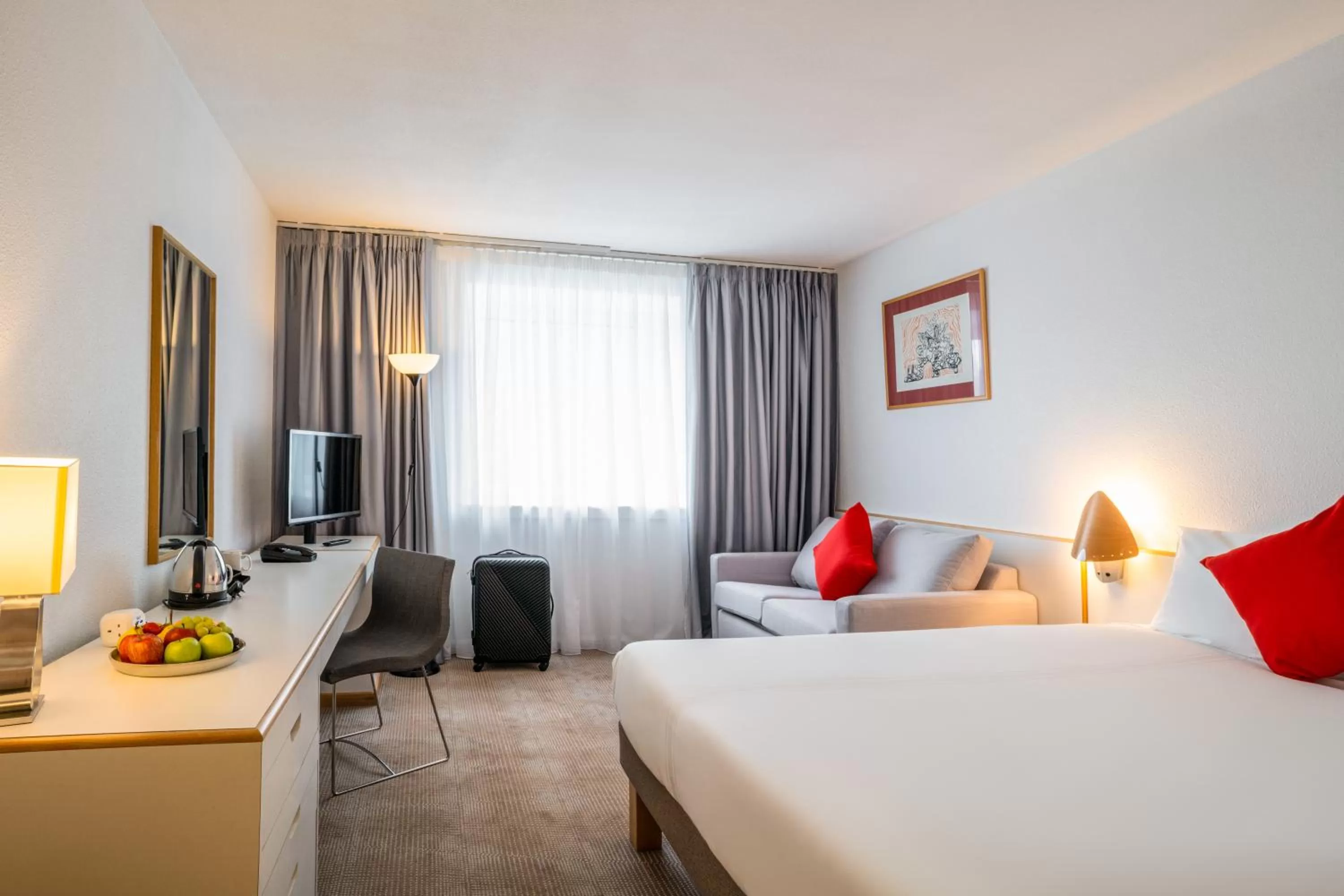 Bed in Novotel Glasgow Centre