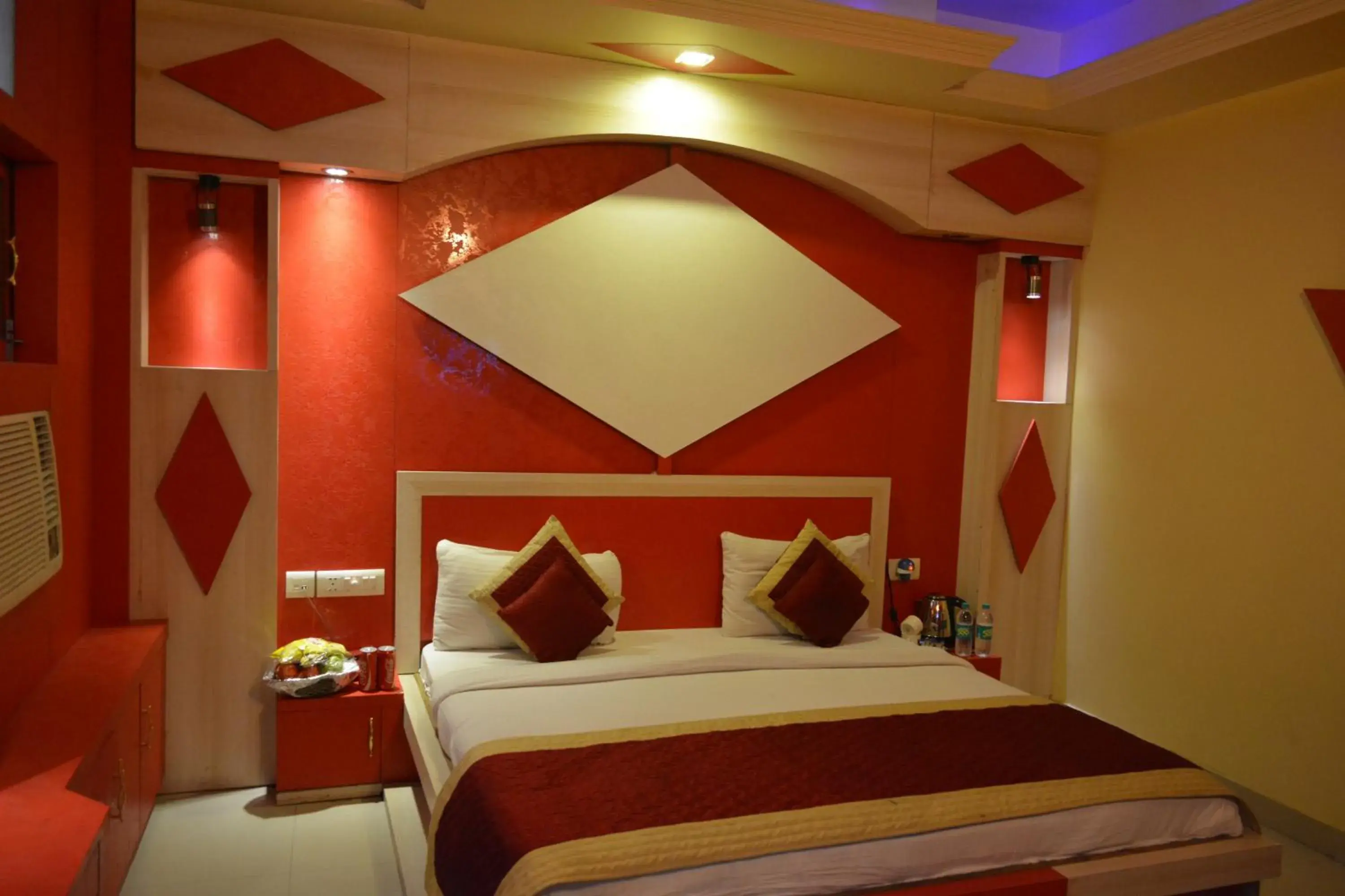 Photo of the whole room, Bed in Airport Hotel Vishal Residency