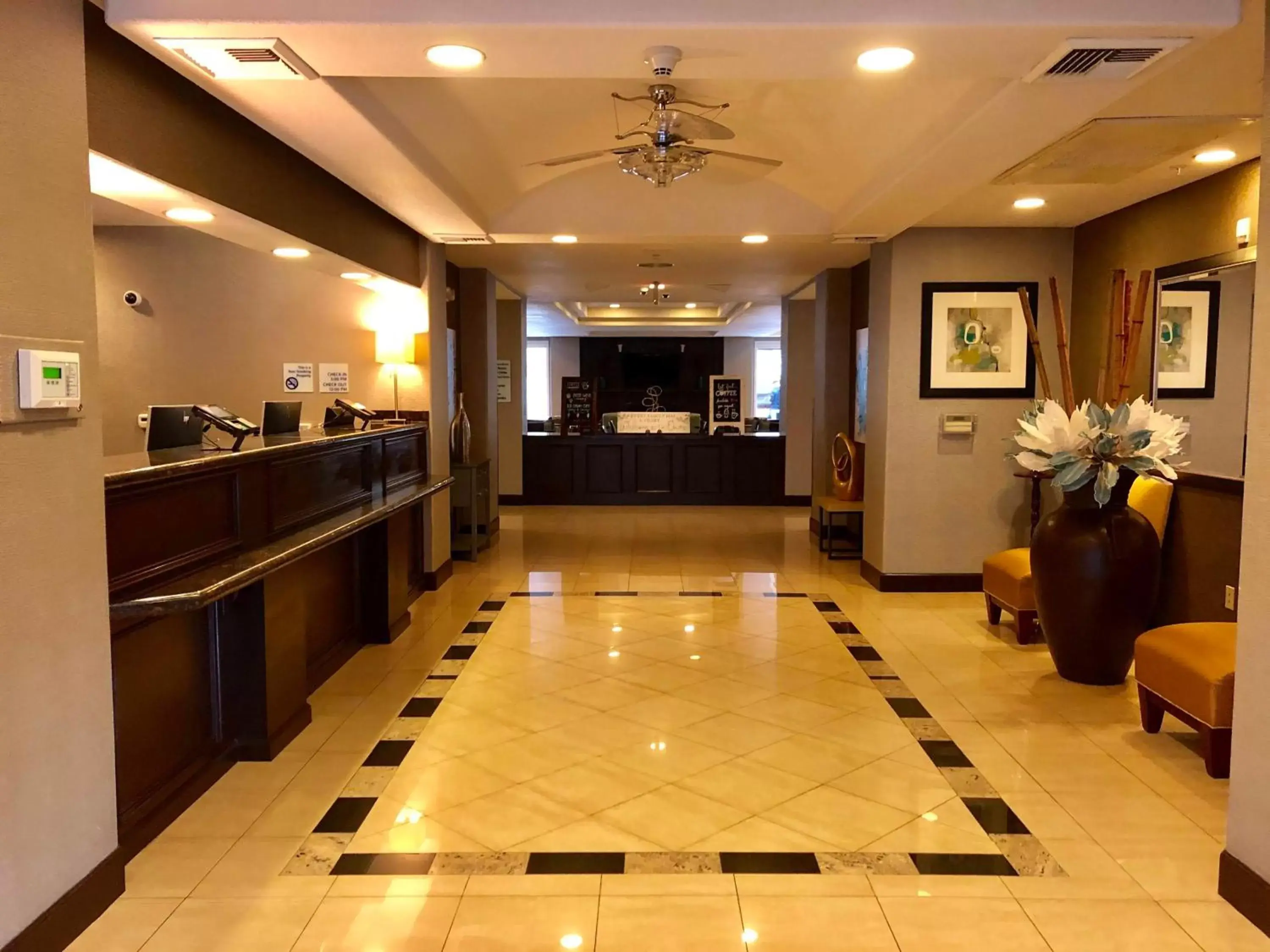 Lobby or reception, Lobby/Reception in Holiday Inn Express Hotel & Suites Vacaville, an IHG Hotel