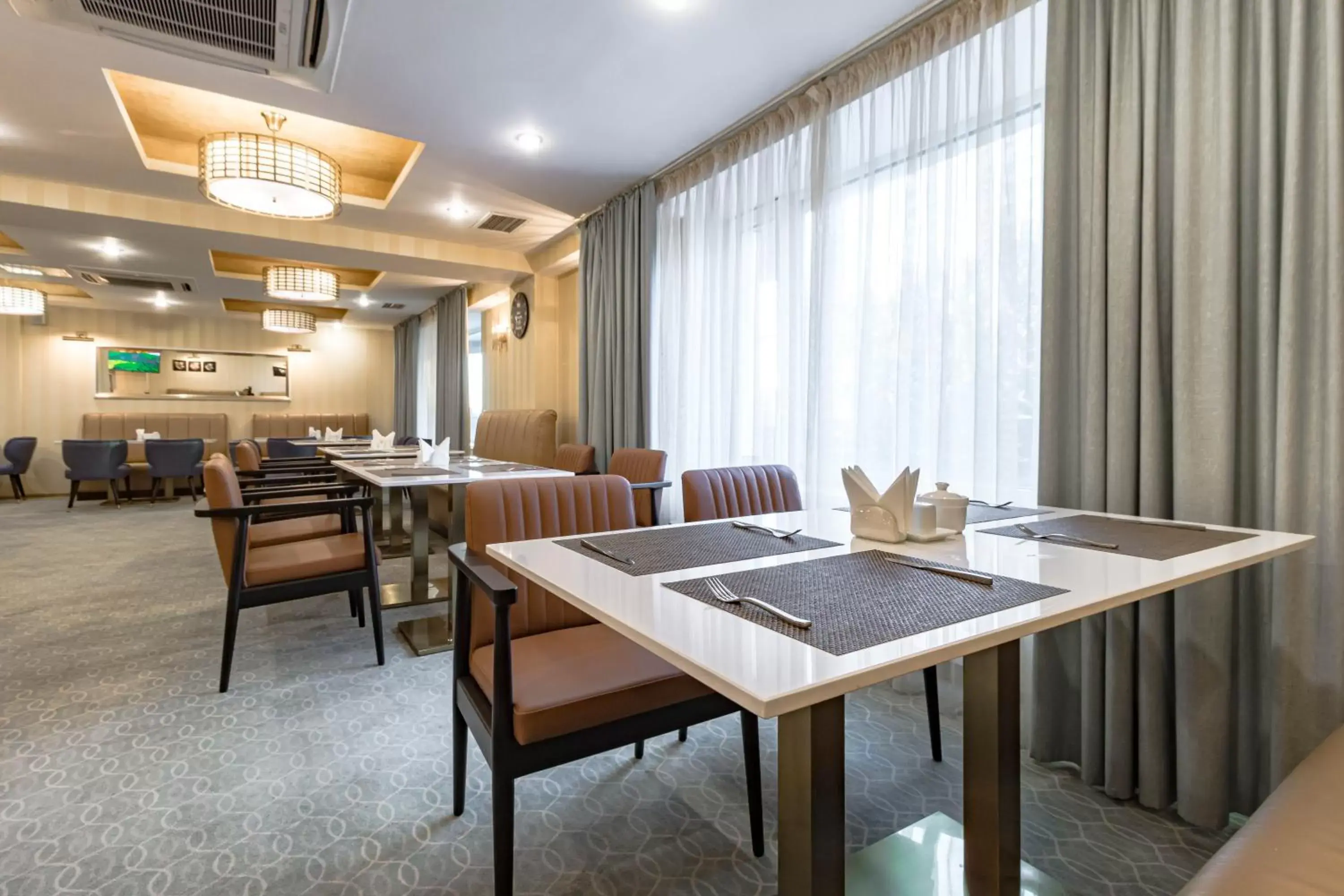 Restaurant/Places to Eat in Best Western Plus Astana Hotel