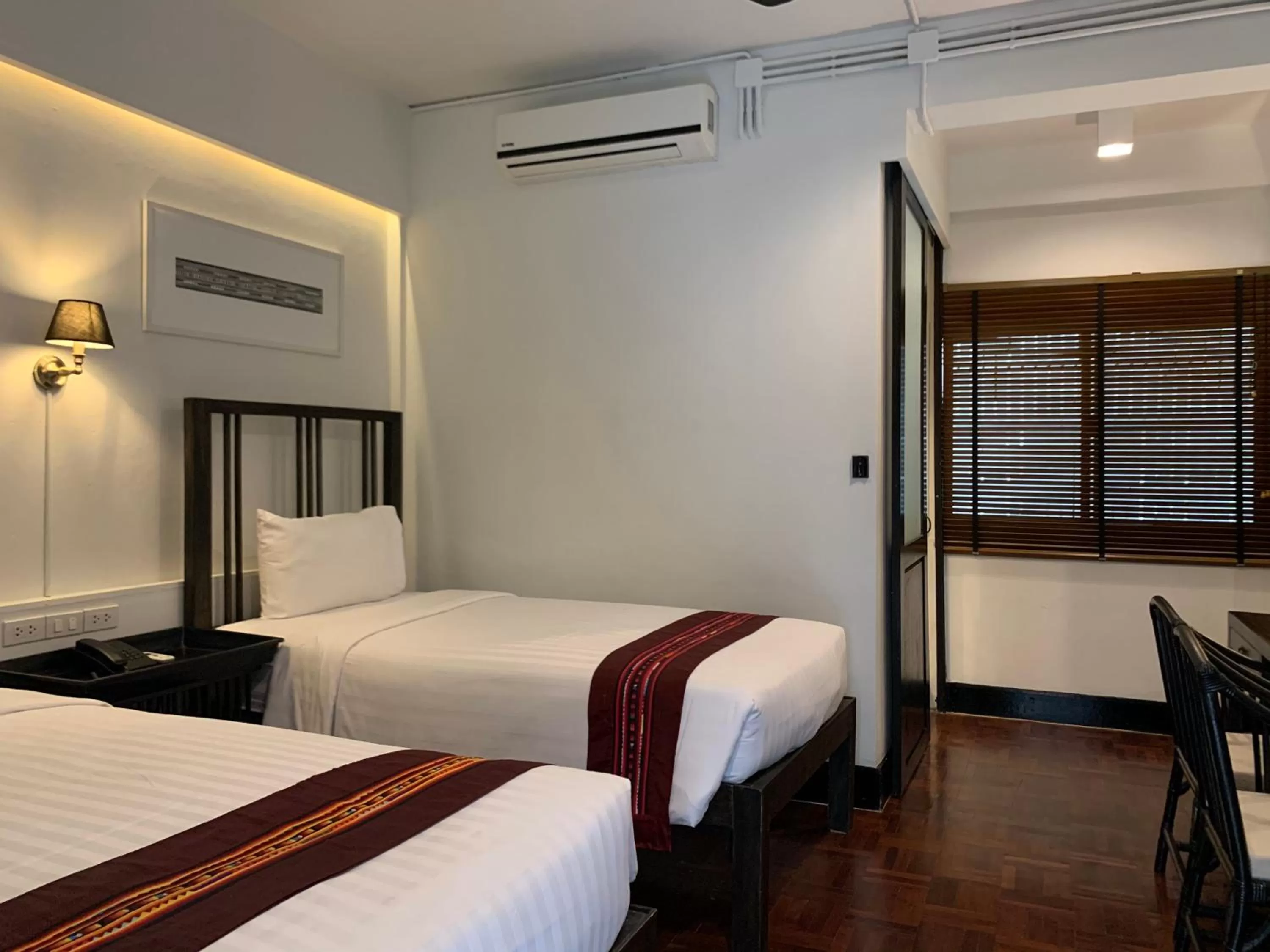 Bedroom, Bed in 99 The Gallery Hotel