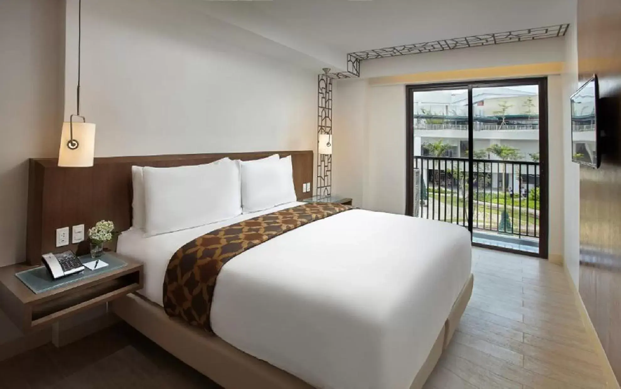 Bed in Quest Hotel Tagaytay Bed in Quest Hotel Tagaytay