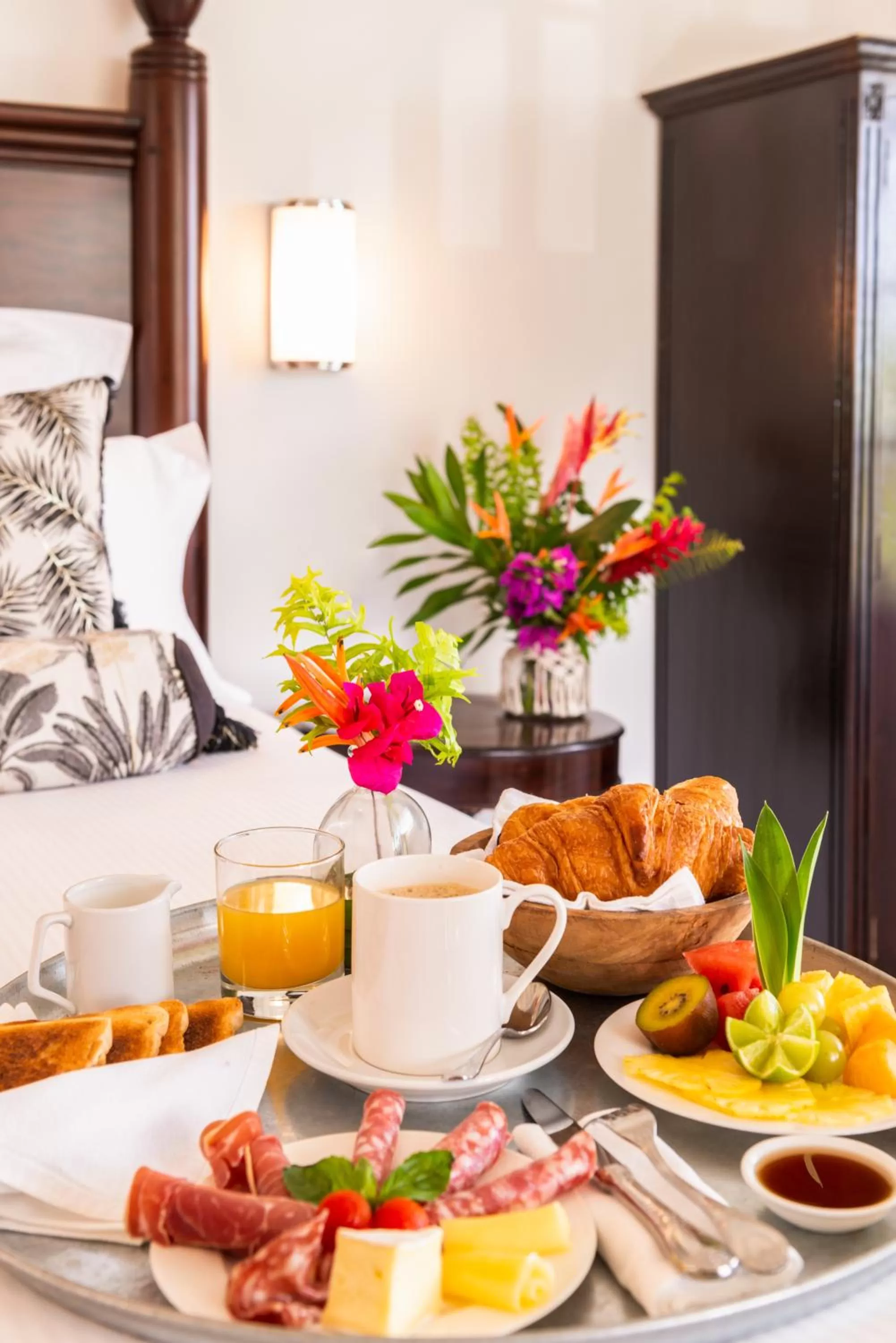 Food and drinks in Habitation Saint Charles - Hôtel de Charme & Spa