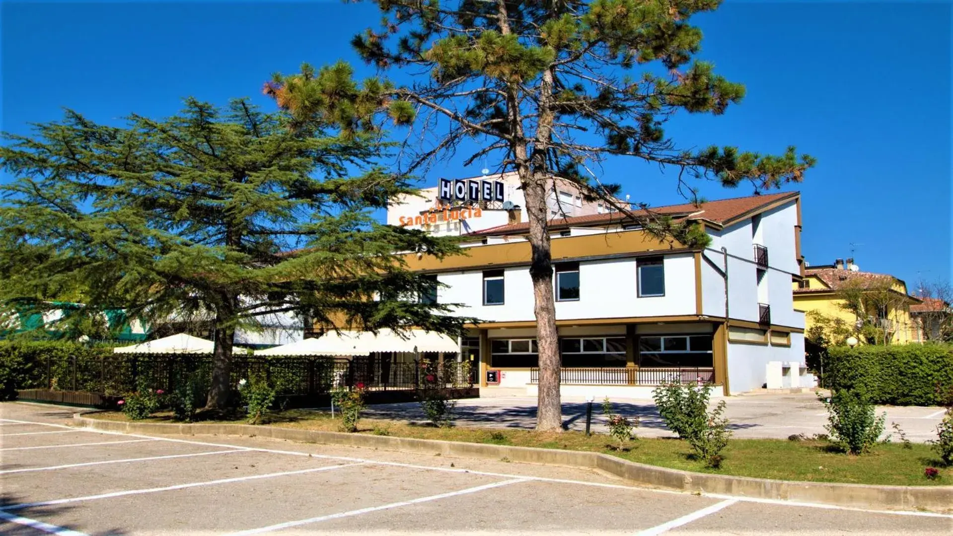 Facade/entrance, Property Building in Hotel Santa Lucia