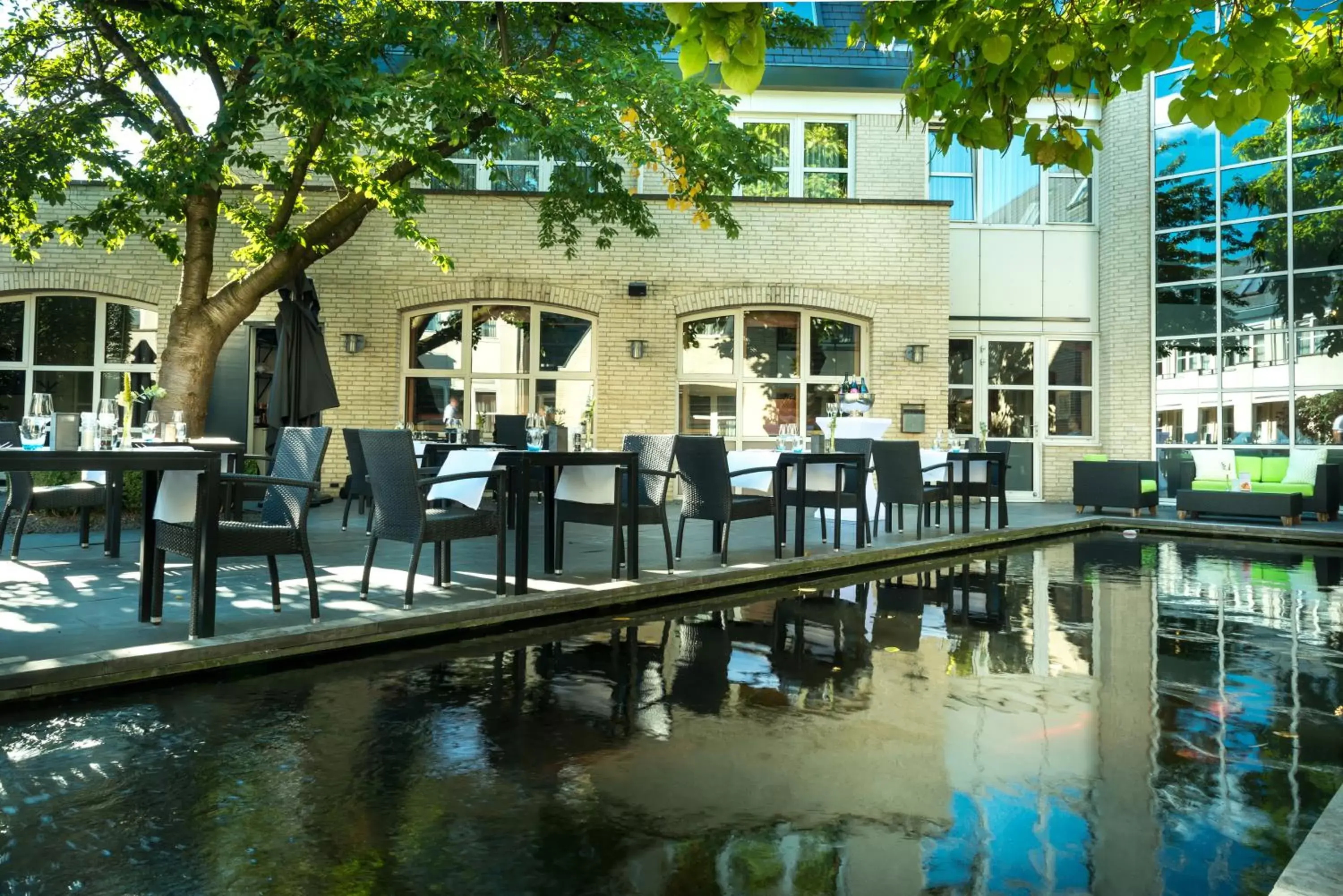 Balcony/Terrace, Swimming Pool in Golden Tulip Ampt van Nijkerk