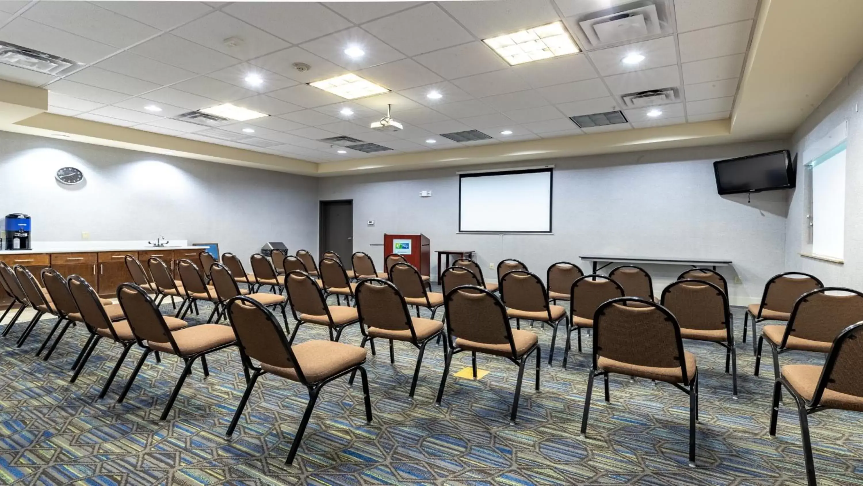 Meeting/conference room in Holiday Inn Express & Suites Houston South - Near Pearland, an IHG Hotel