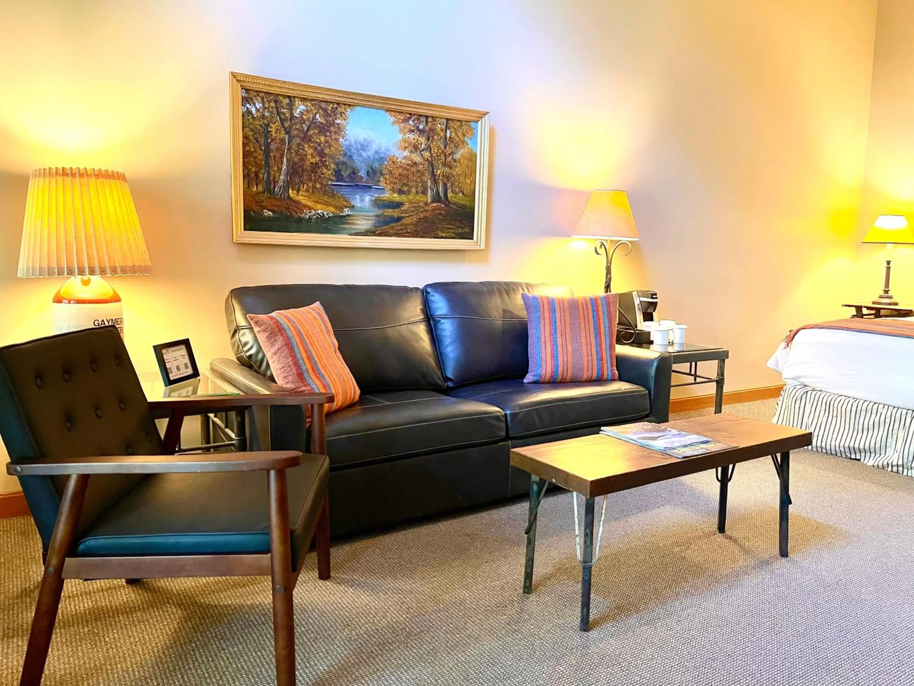 Seating area in Weasku Inn