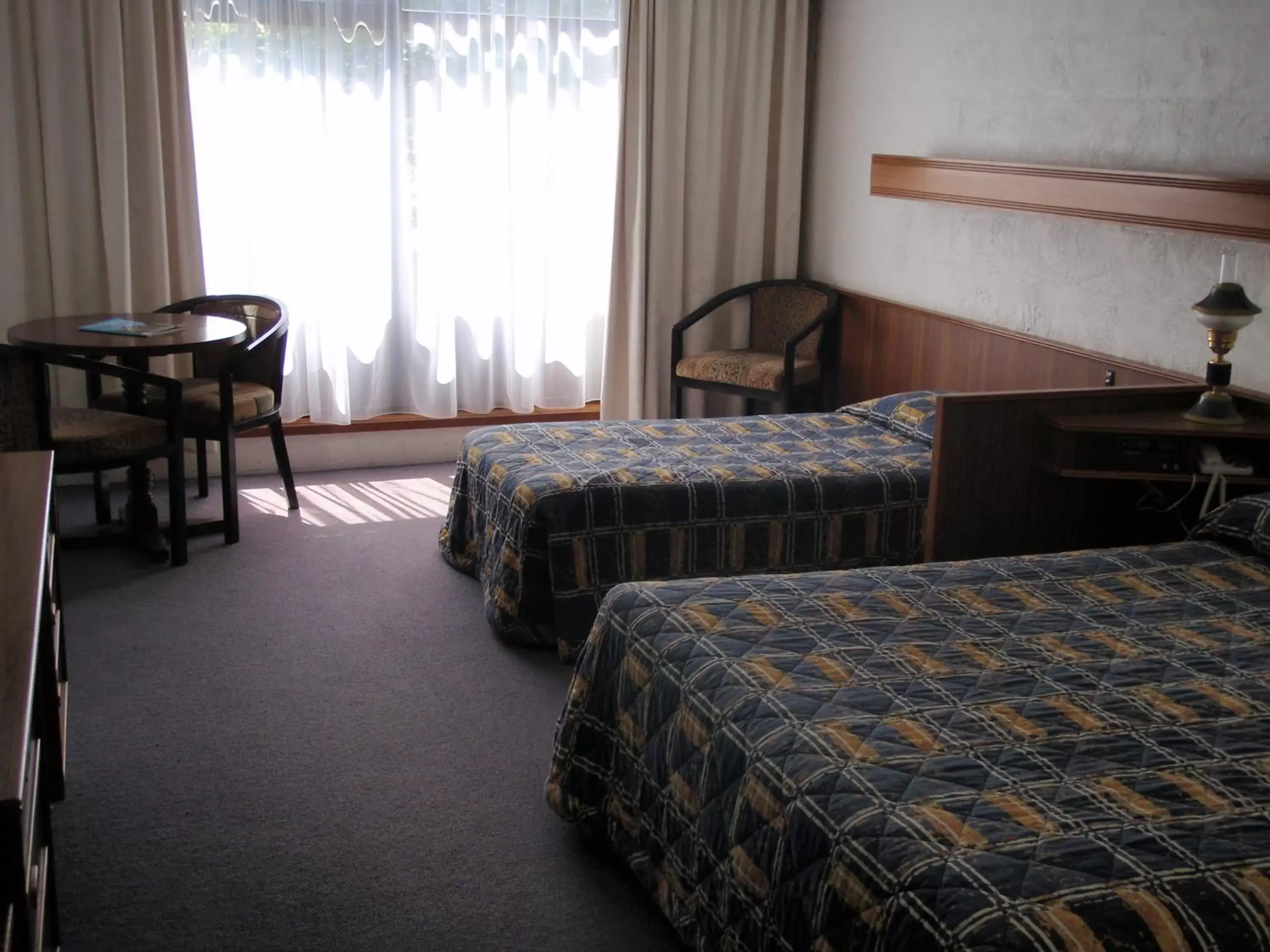 Bedroom, Bed in West Coaster Motel