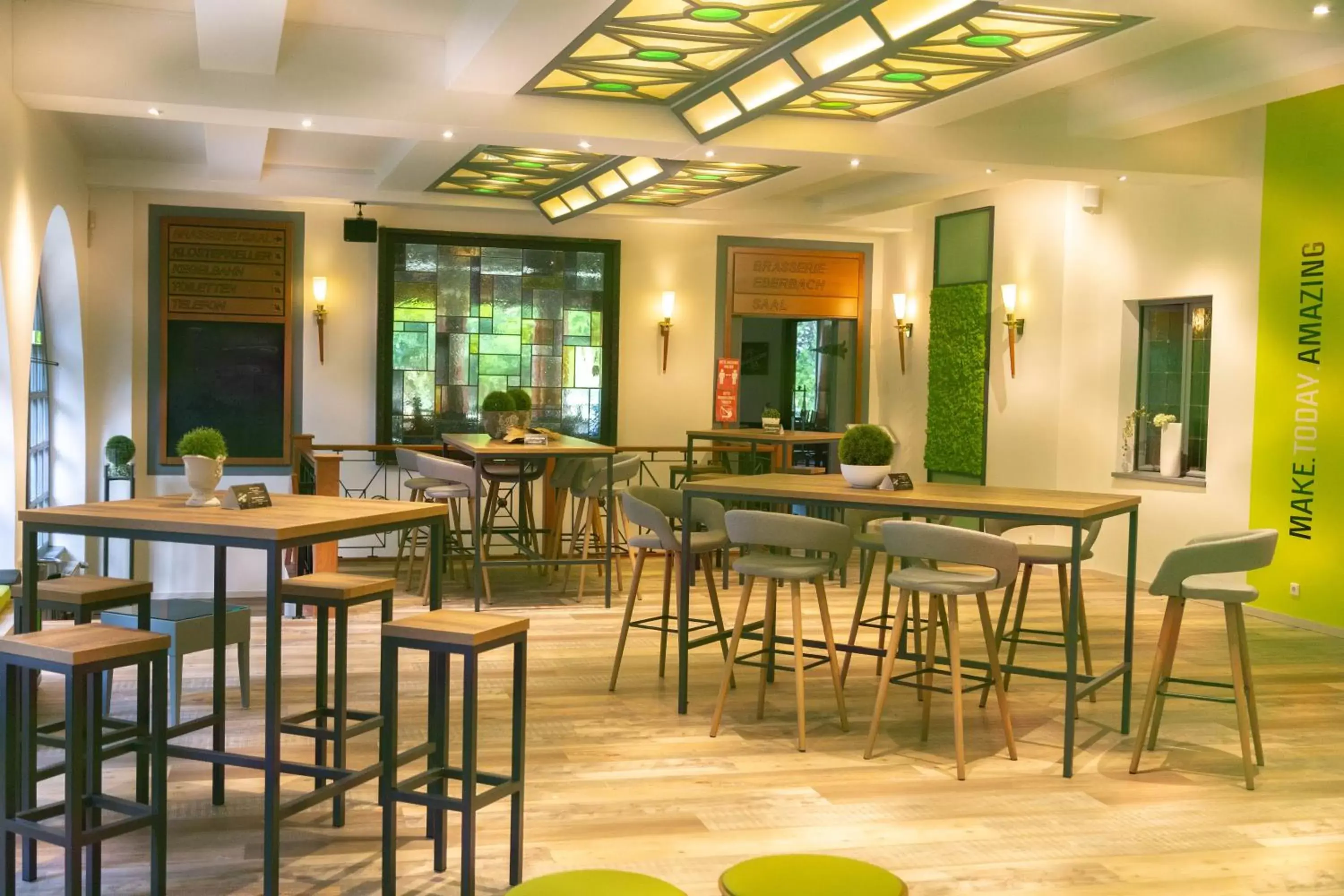 Lounge or bar in Das Ebertor - Hotel & Hostel Lounge or bar in Das Ebertor - Hotel & Hostel