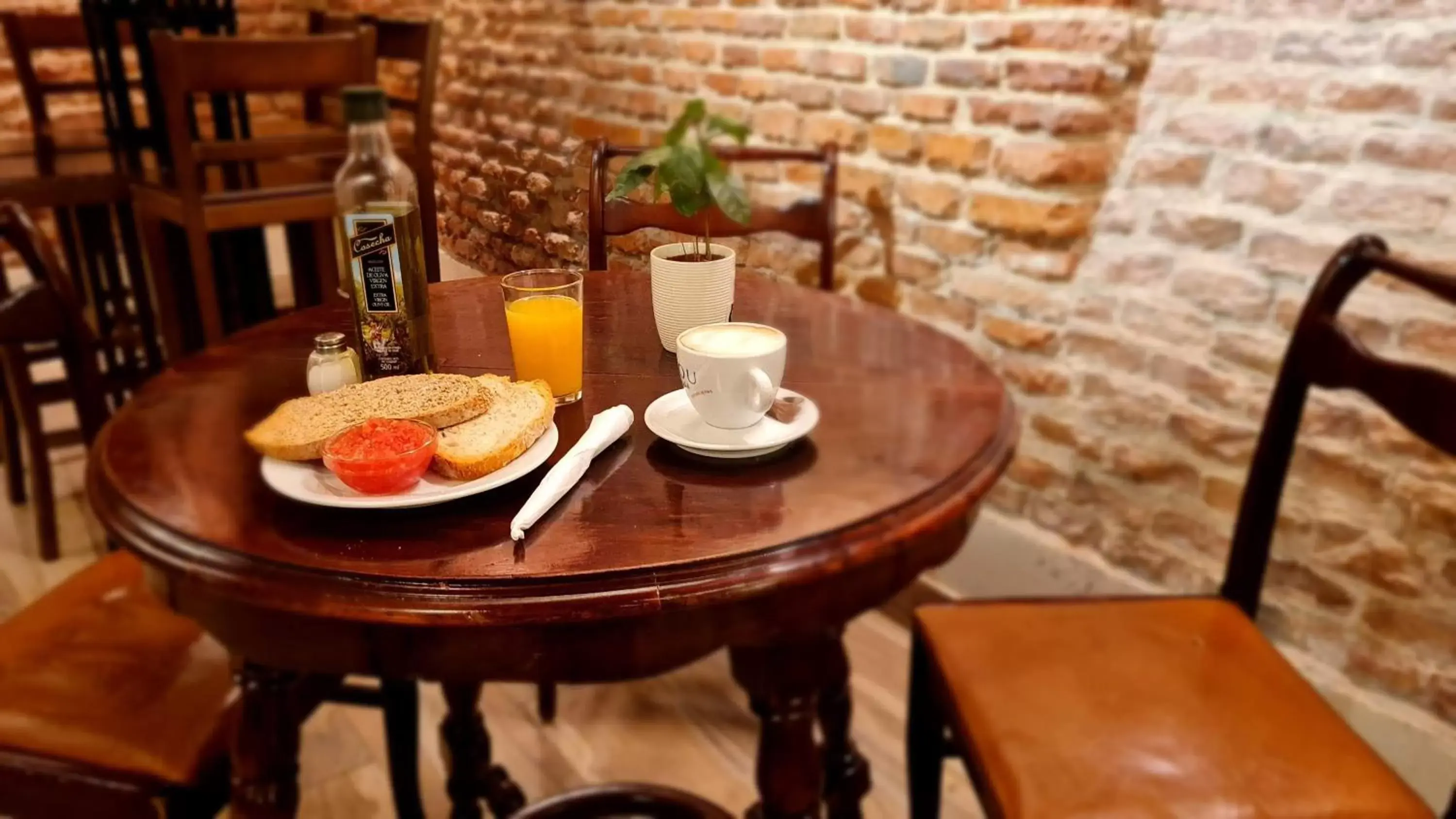 Breakfast in Cálamo Guesthouse