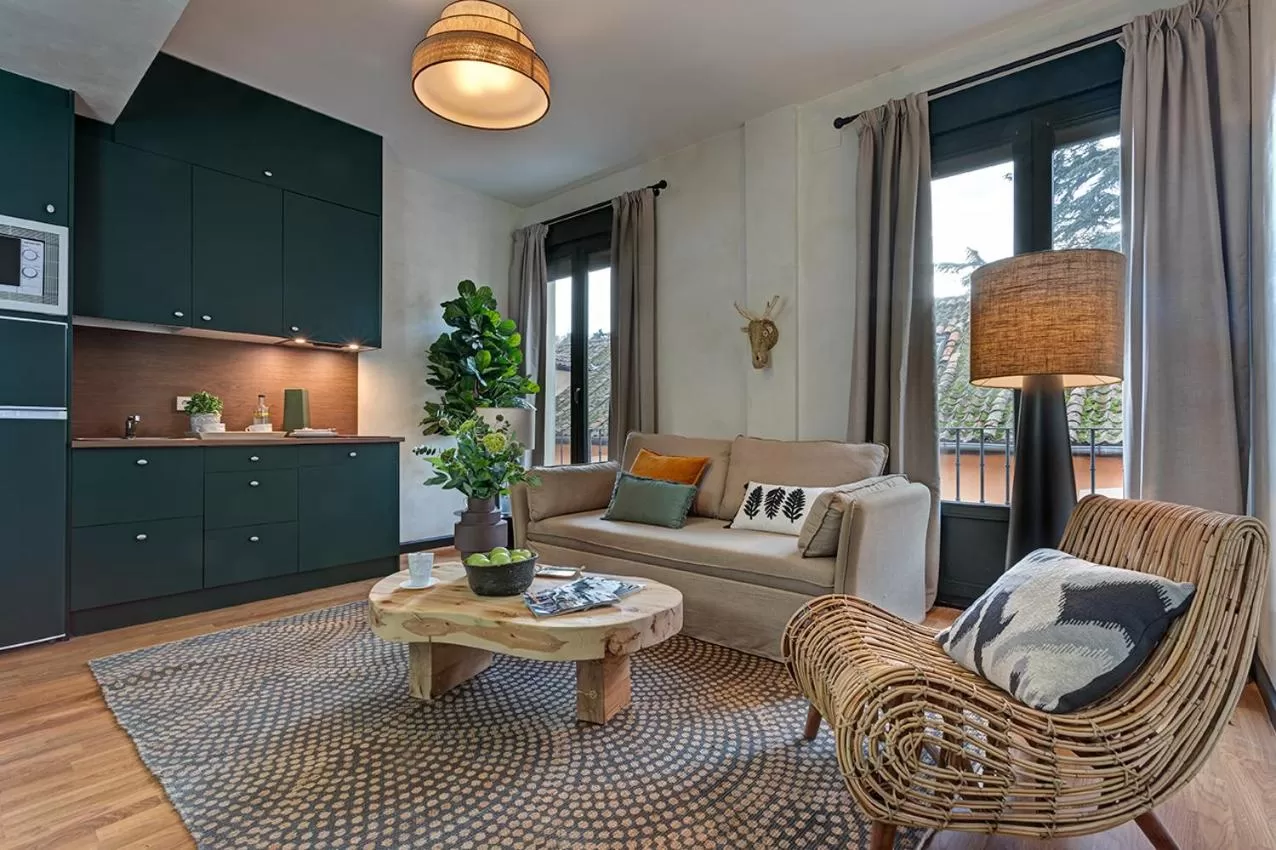 Kitchen or kitchenette, Seating Area in Hospedium Hotel La Farm