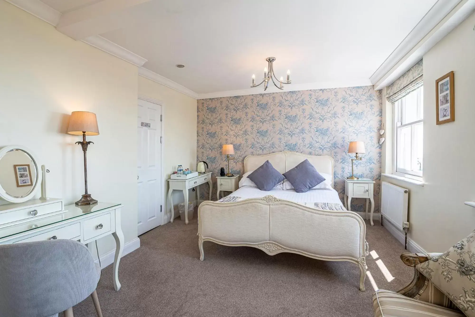 Deluxe Double Room in Hamiltons Boutique Hotel