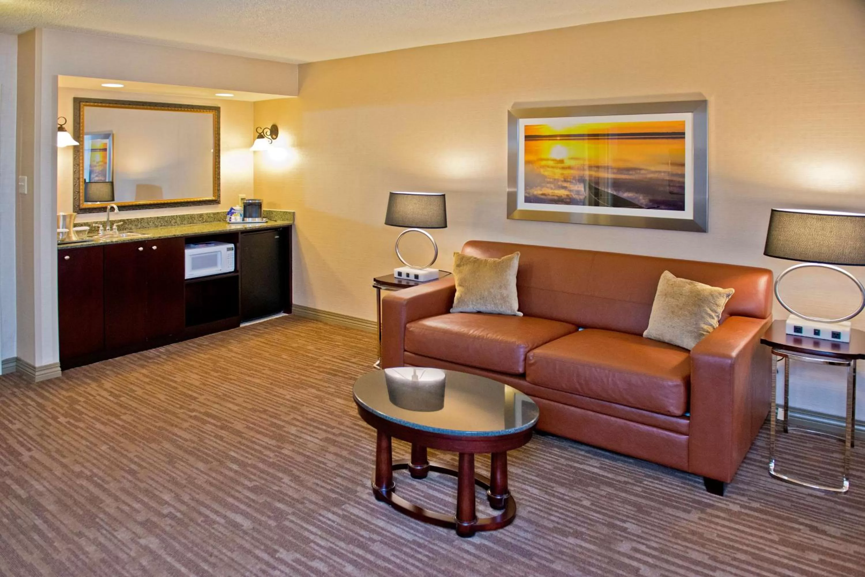Living room in DoubleTree by Hilton Raleigh Durham Airport at Research Triangle Park