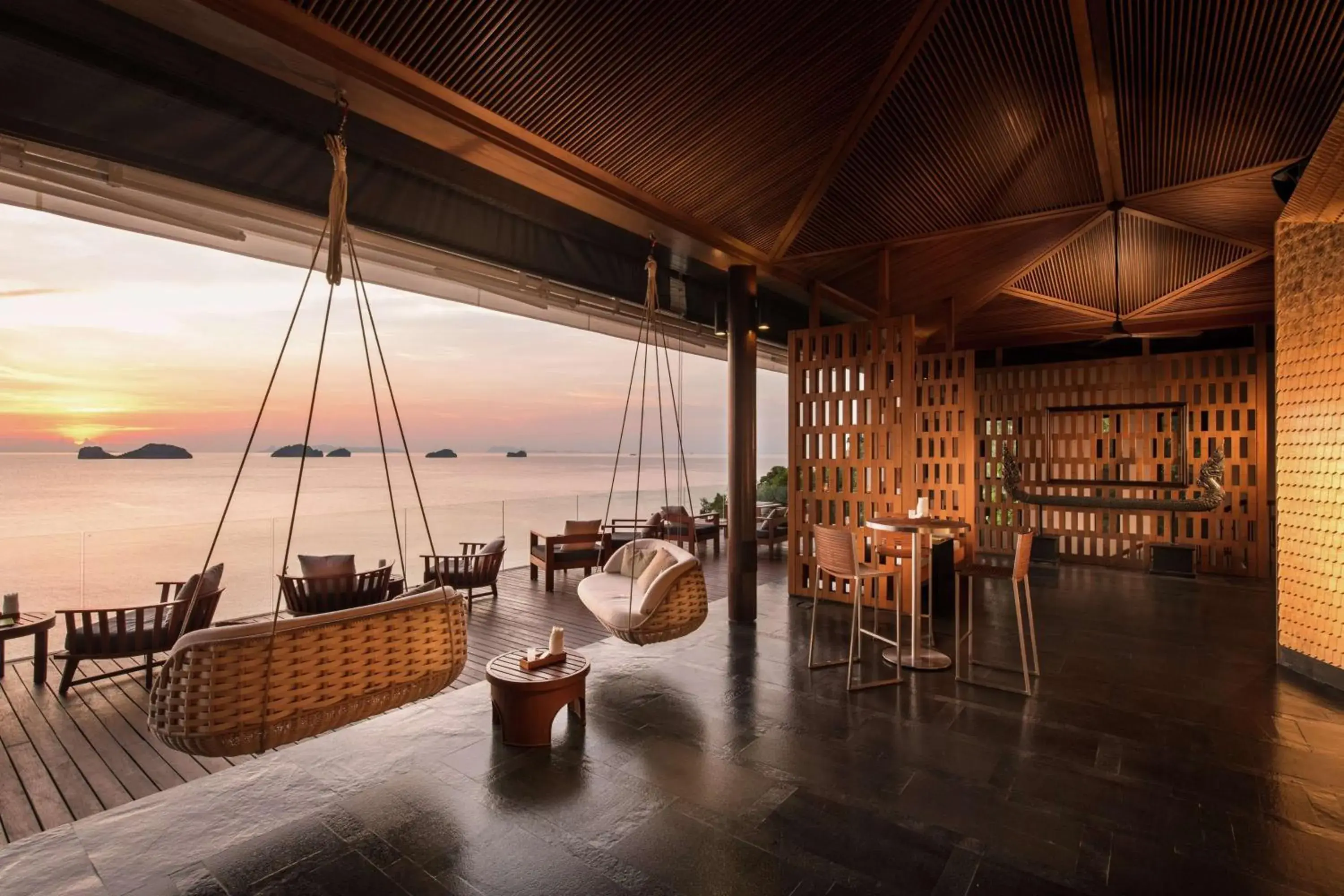 Lounge or bar in Conrad Koh Samui